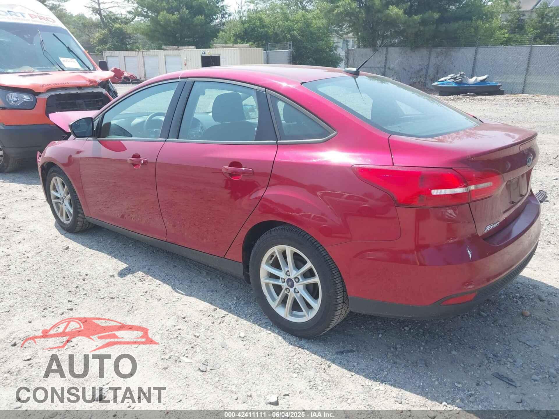 FORD FOCUS 2017 - 1FADP3F26HL305624