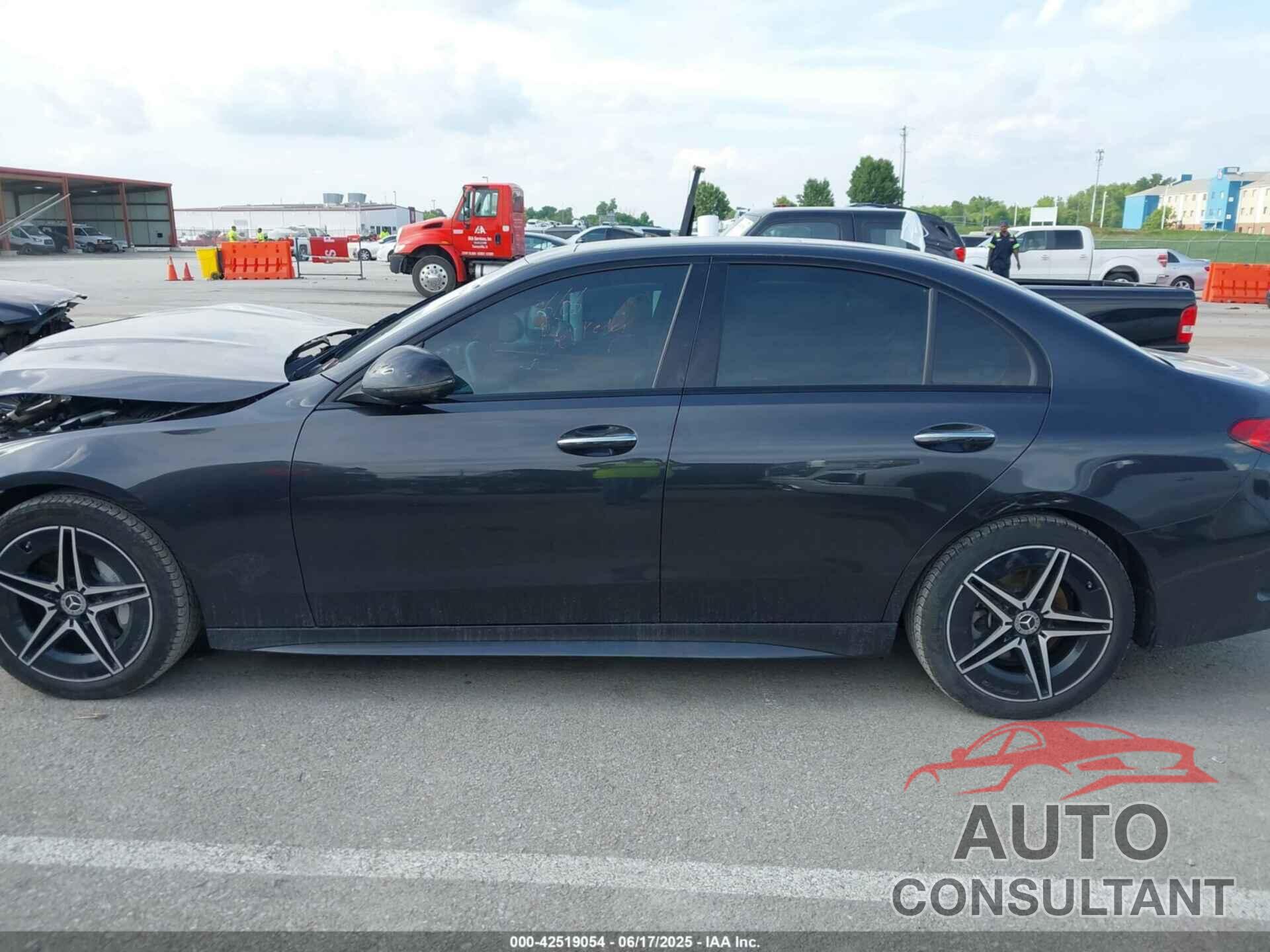 MERCEDES-BENZ C 300 2023 - W1KAF4HB6PR151162