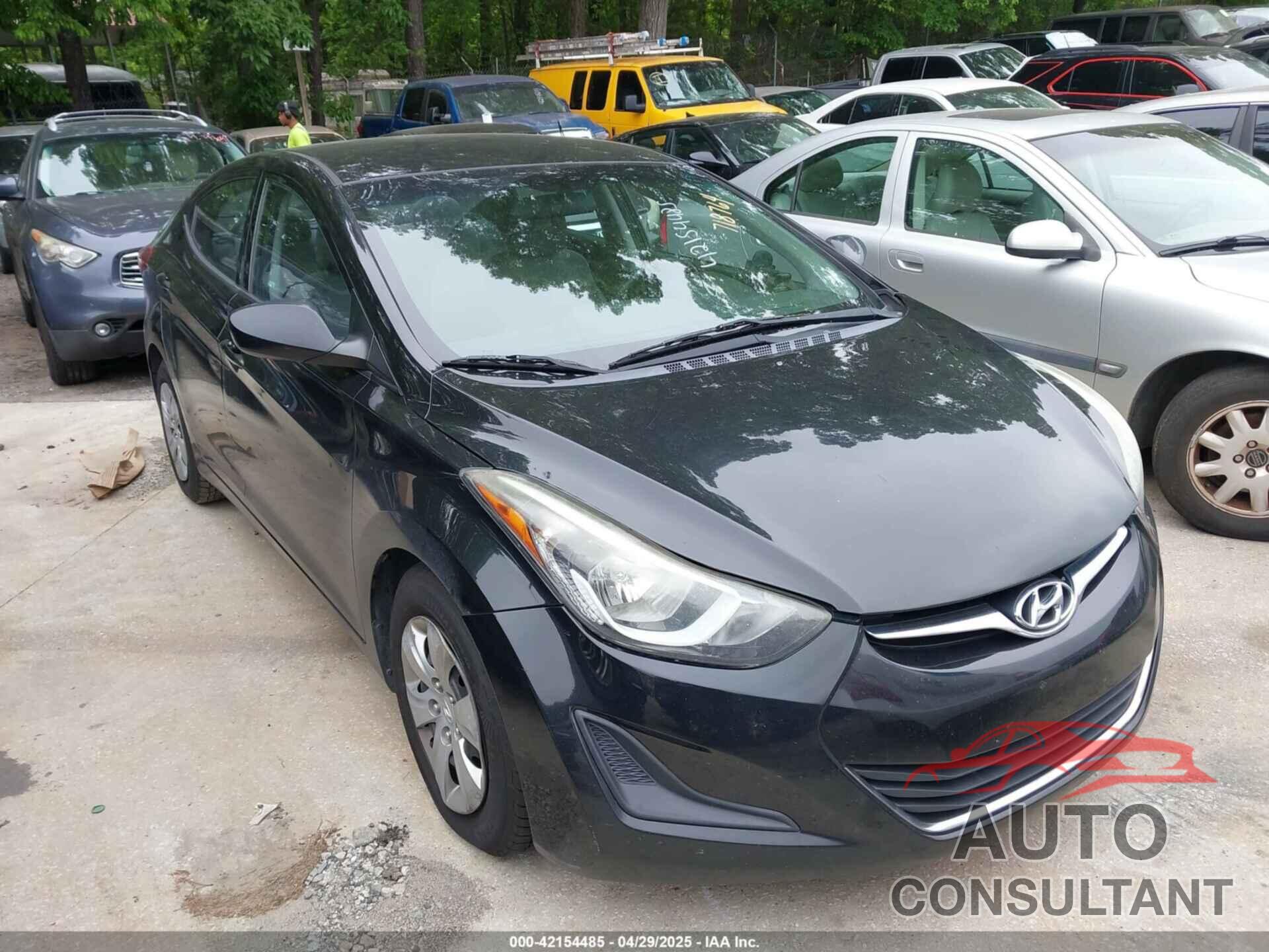HYUNDAI ELANTRA 2016 - 5NPDH4AE3GH718764