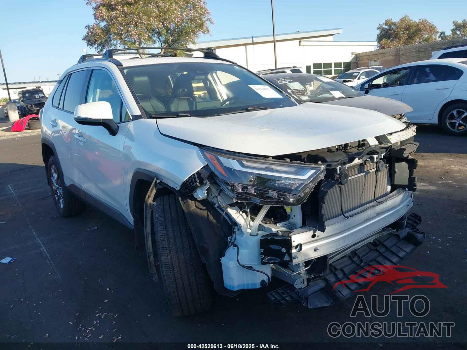 TOYOTA RAV4 2023 - 2T3C1RFV7PW276165