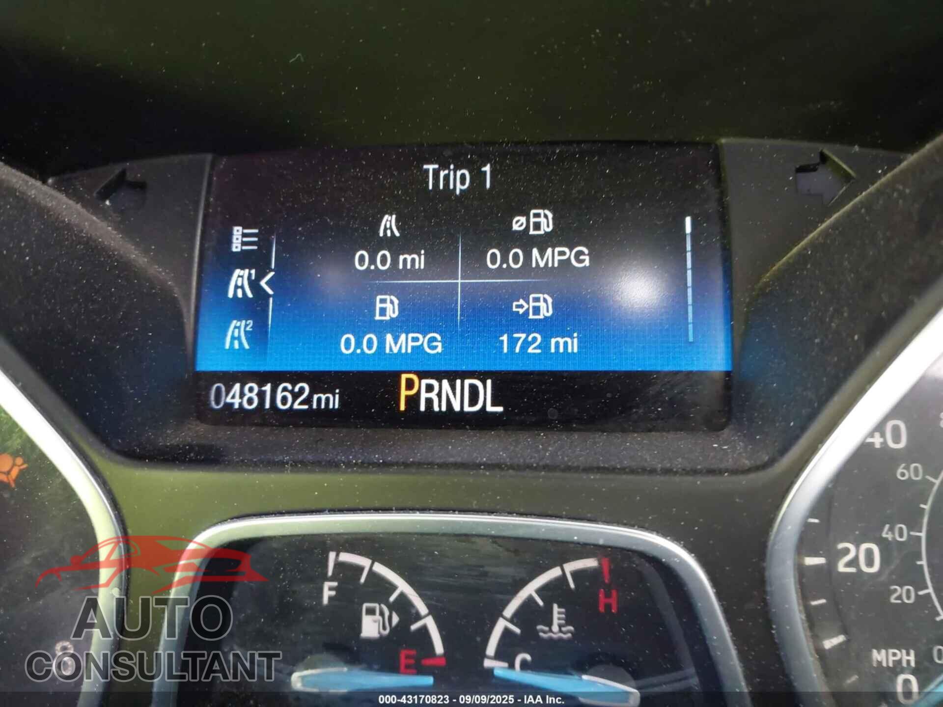 FORD FOCUS 2017 - 1FADP3E2XHL347666