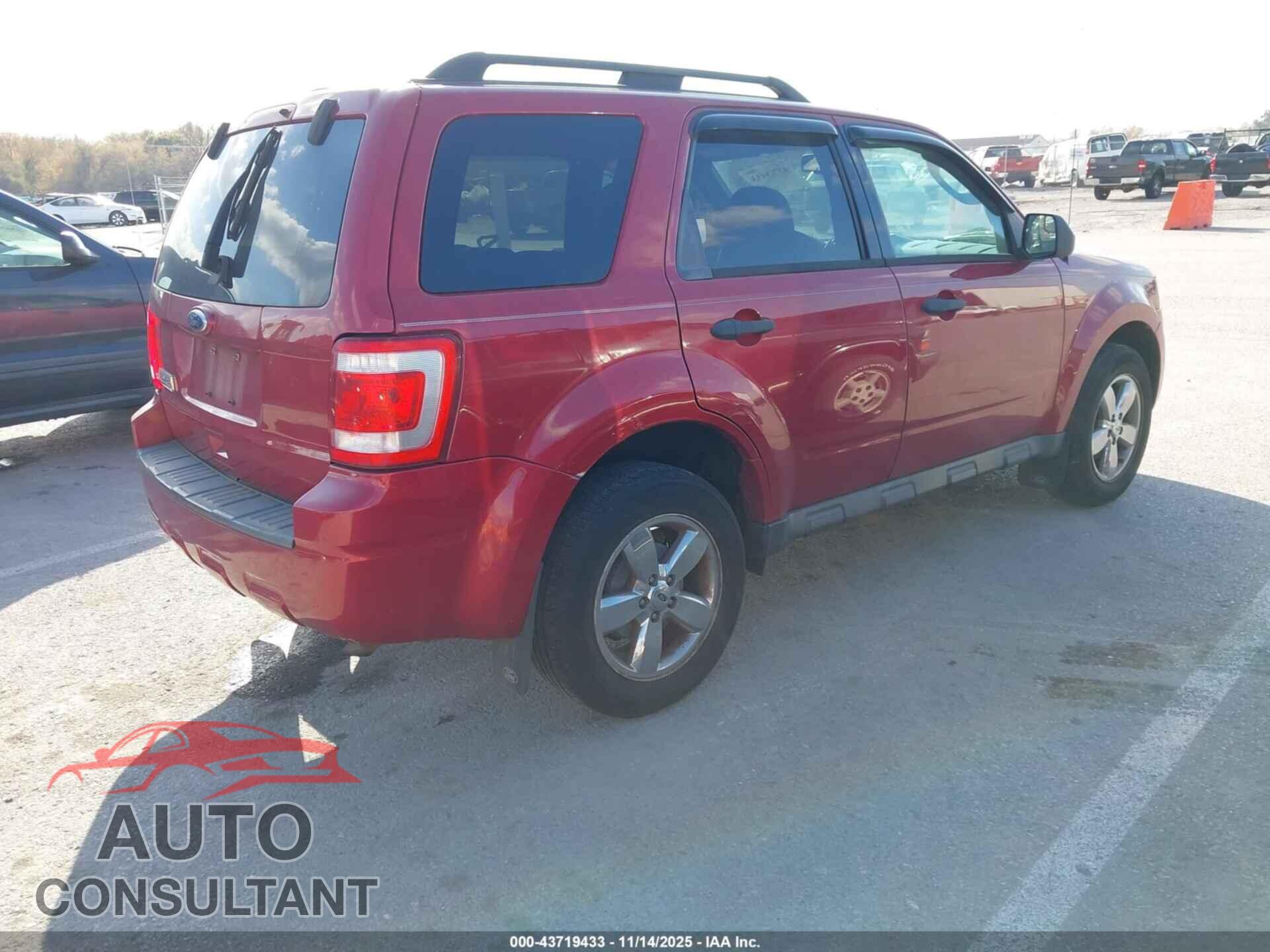 FORD ESCAPE 2010 - 1FMCU9D74AKB93509