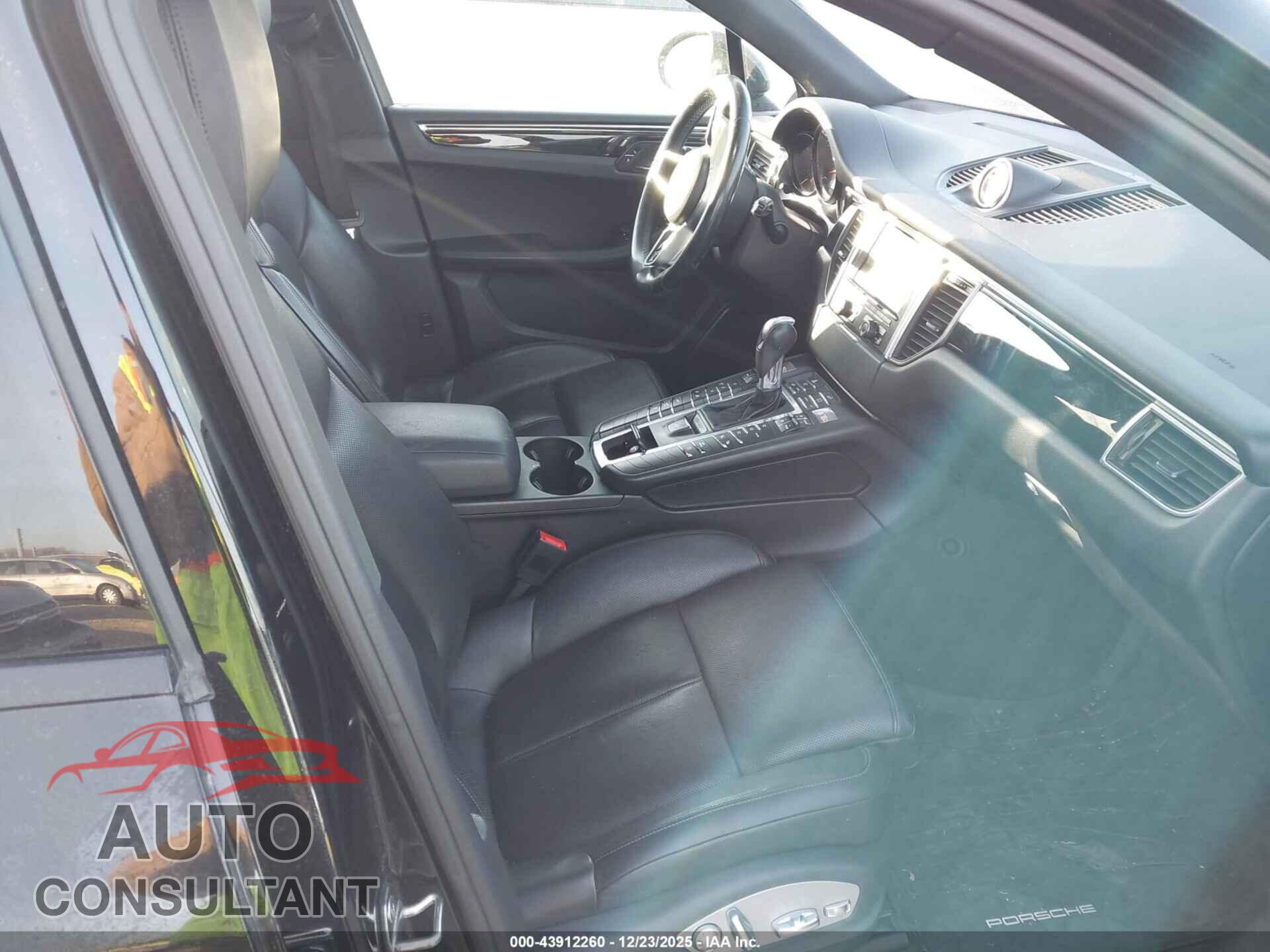 PORSCHE MACAN 2016 - WP1AB2A5XGLB43775