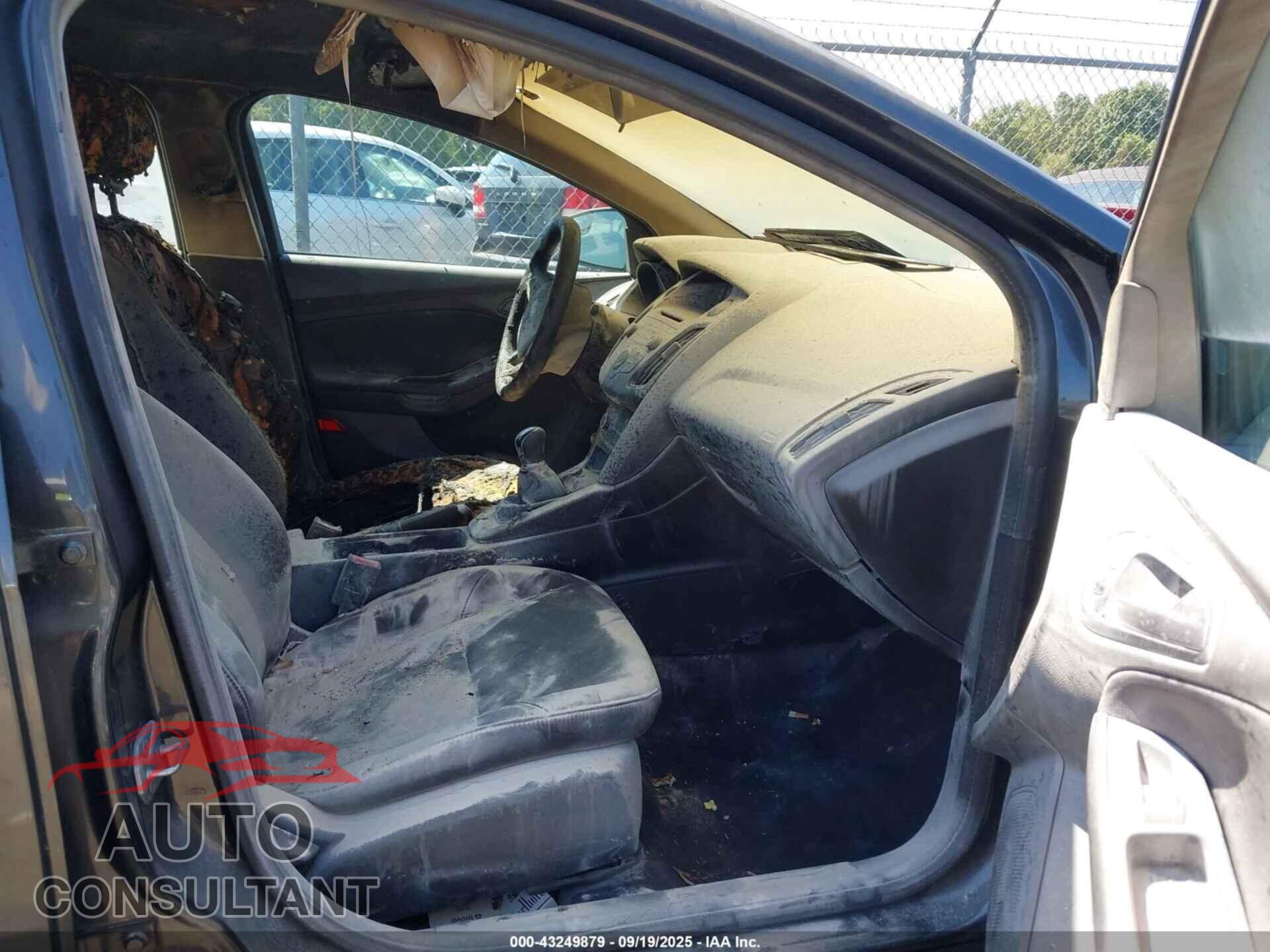 FORD FOCUS 2016 - 1FADP3E24GL368317
