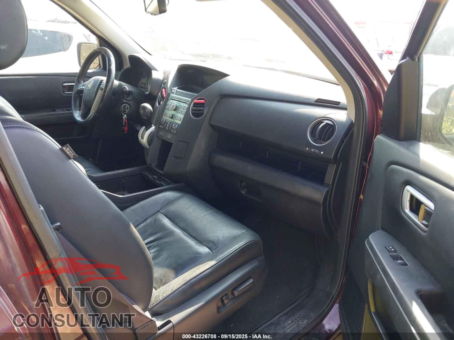 HONDA PILOT 2011 - 5FNYF3H53BB001022