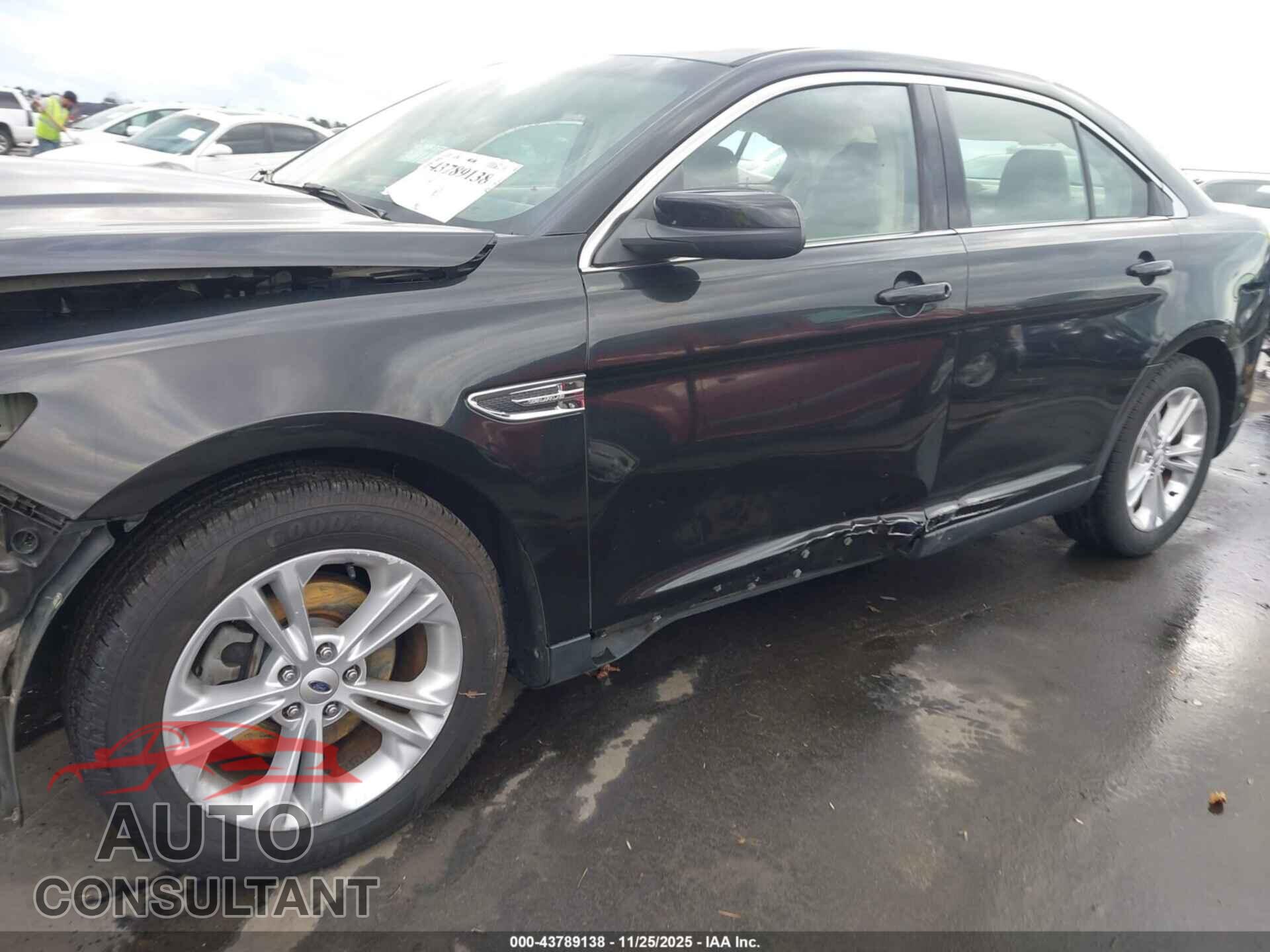 FORD TAURUS 2013 - 1FAHP2E82DG209655