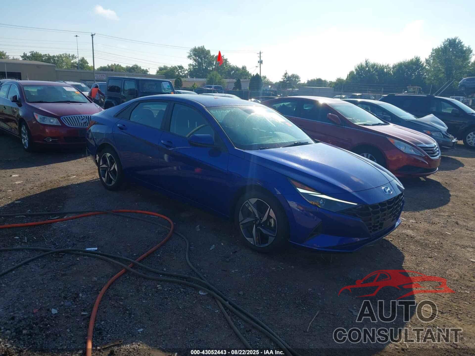 HYUNDAI ELANTRA 2023 - KMHLS4AG0PU516304