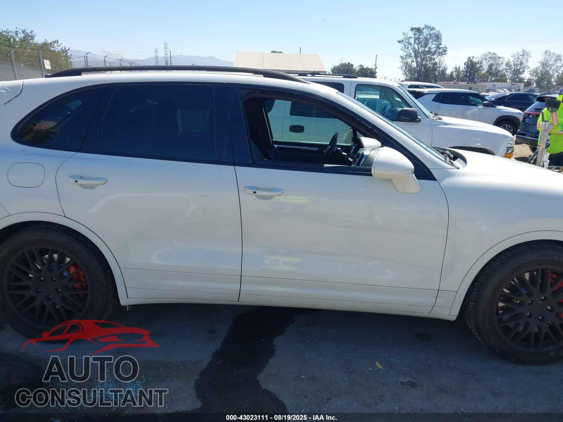 PORSCHE CAYENNE 2011 - WP1AC2A21BLA85213