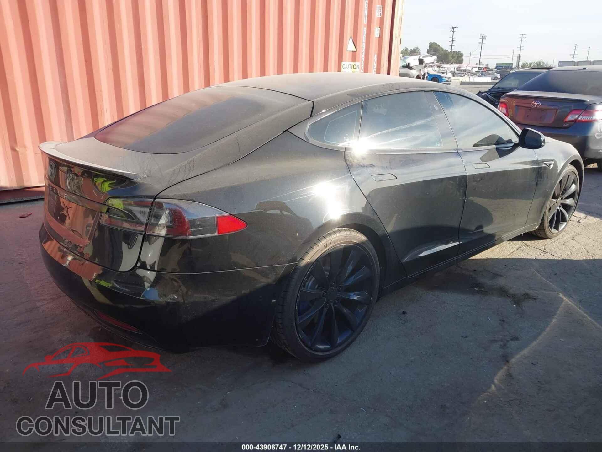 TESLA MODEL S 2017 - 5YJSA1E17HF219287