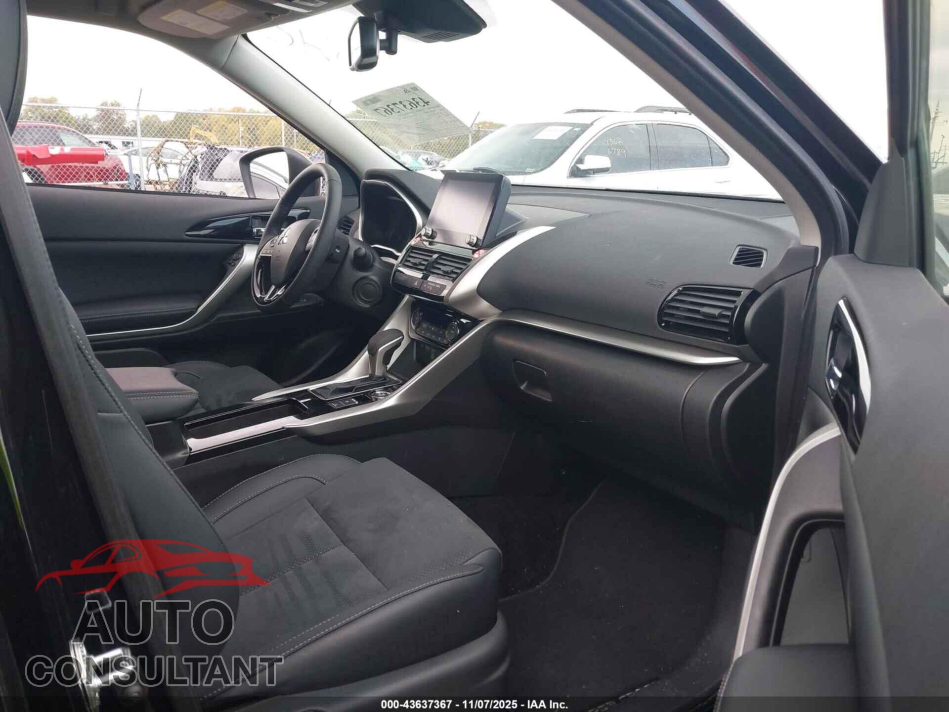MITSUBISHI ECLIPSE CROSS 2025 - JA4ATWAA3SZ045187