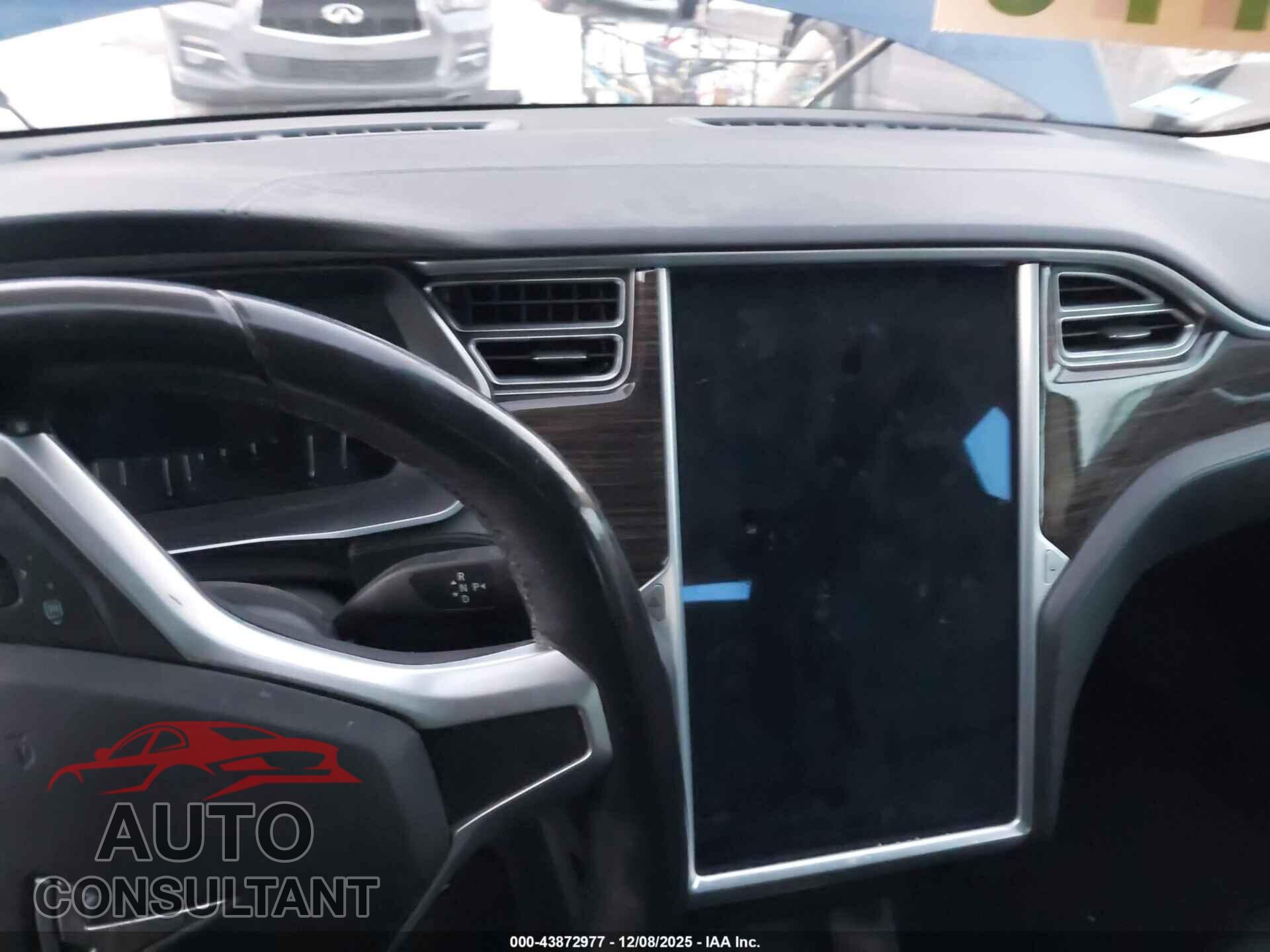 TESLA MODEL S 2015 - 5YJSA1E27FF100273