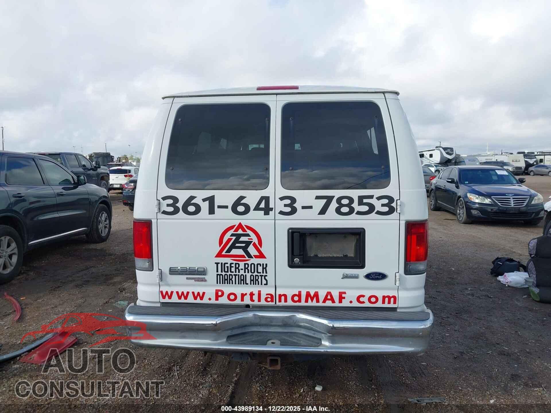 FORD E-350 SUPER DUTY 2011 - 1FBSS3BL6BDB38346