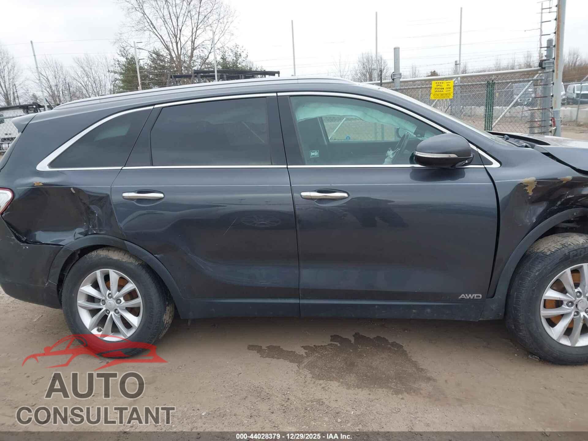 KIA SORENTO 2017 - 5XYPGDA3XHG267176