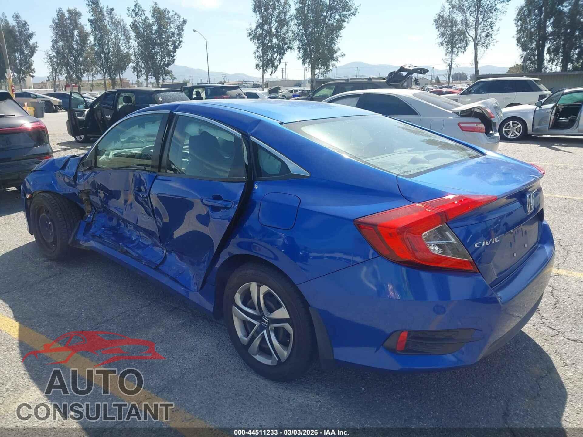 HONDA CIVIC 2018 - 2HGFC2F55JH532455
