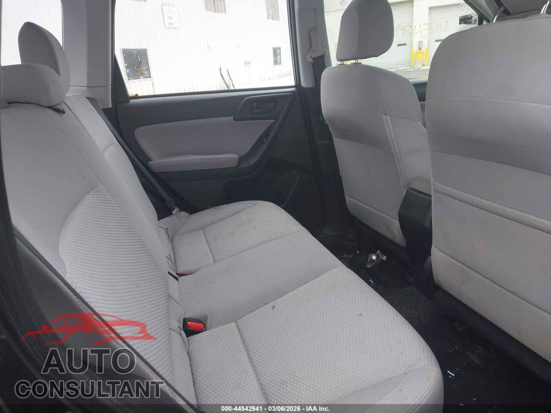 SUBARU FORESTER 2017 - JF2SJAAC6HG574448