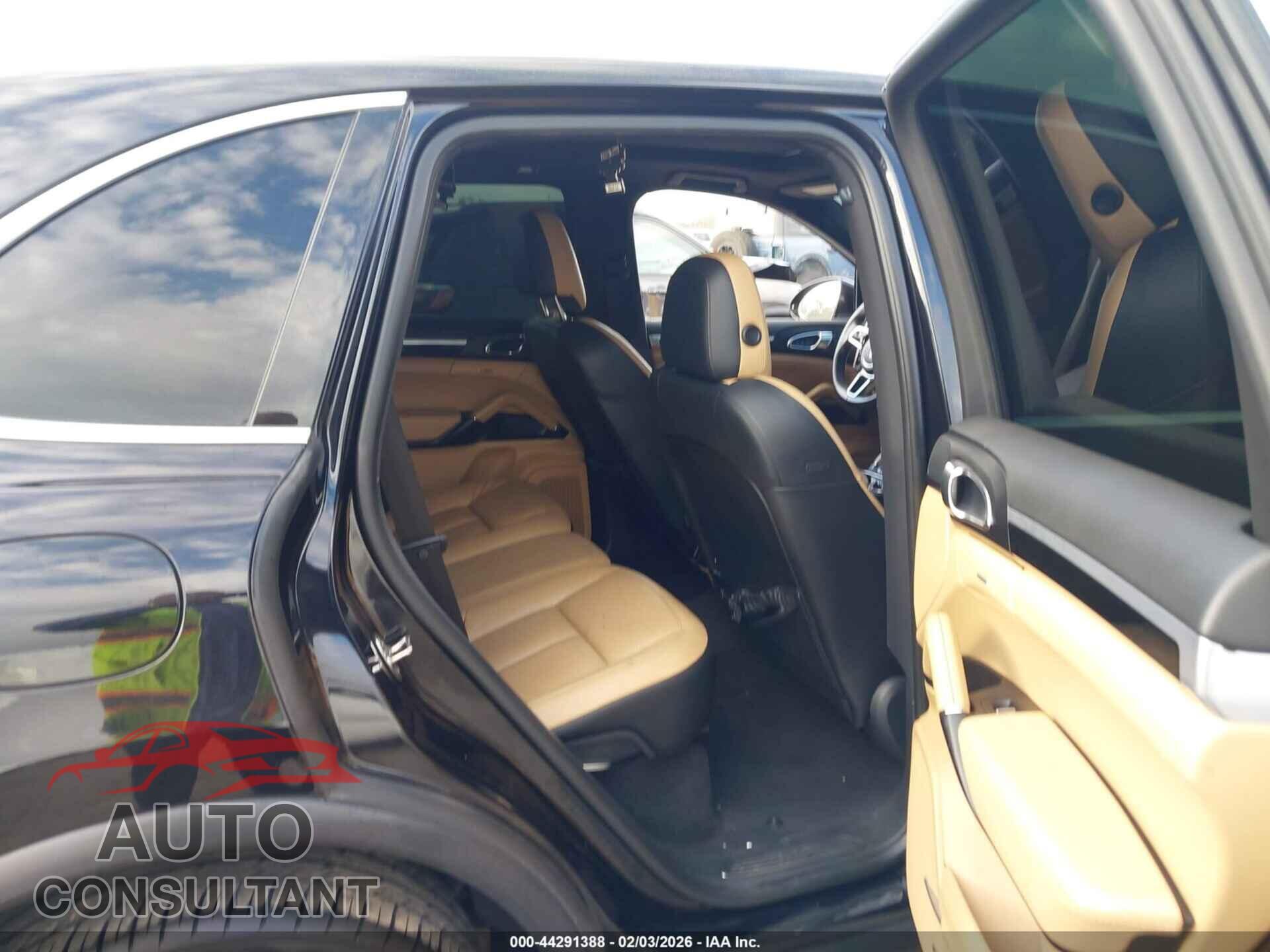 PORSCHE CAYENNE 2016 - WP1AA2A29GLA05654
