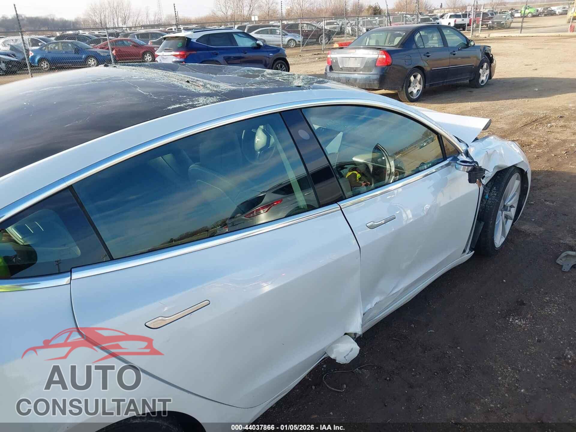 TESLA MODEL 3 2020 - 5YJ3E1EA2LF738040