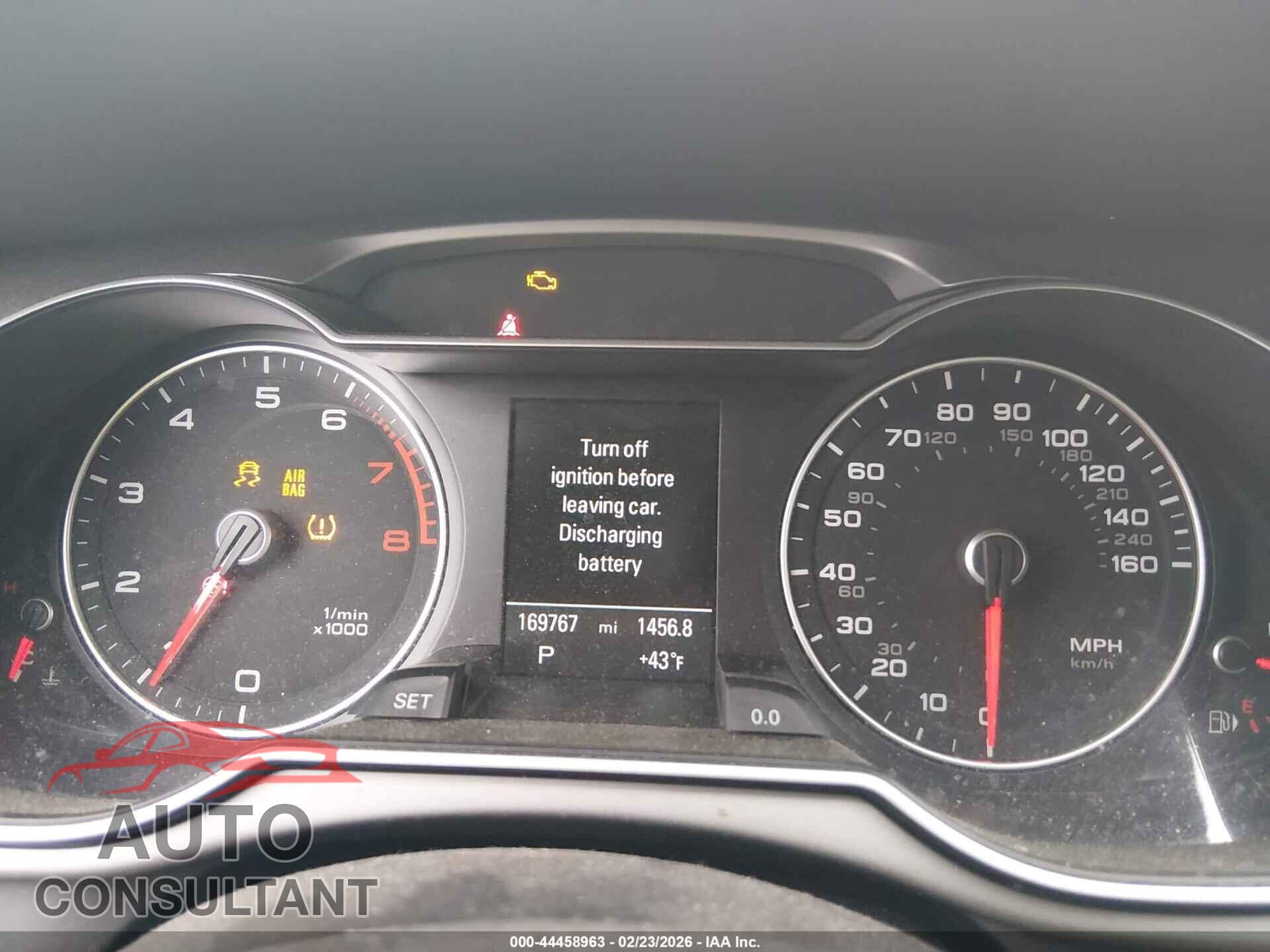 AUDI A4 2013 - WAUFFAFL7DN031333