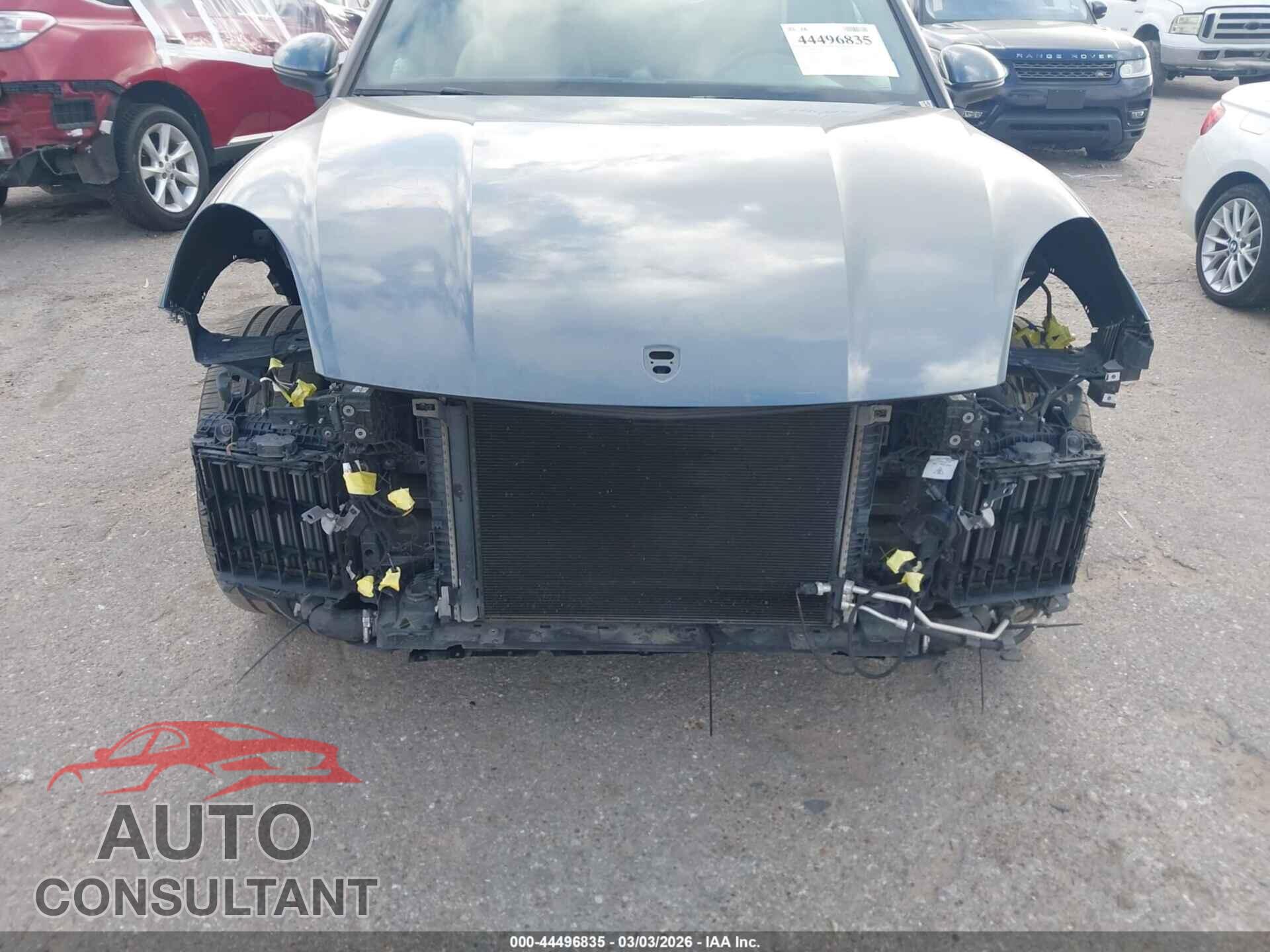 PORSCHE CAYENNE 2019 - WP1AA2AY3KDA15717