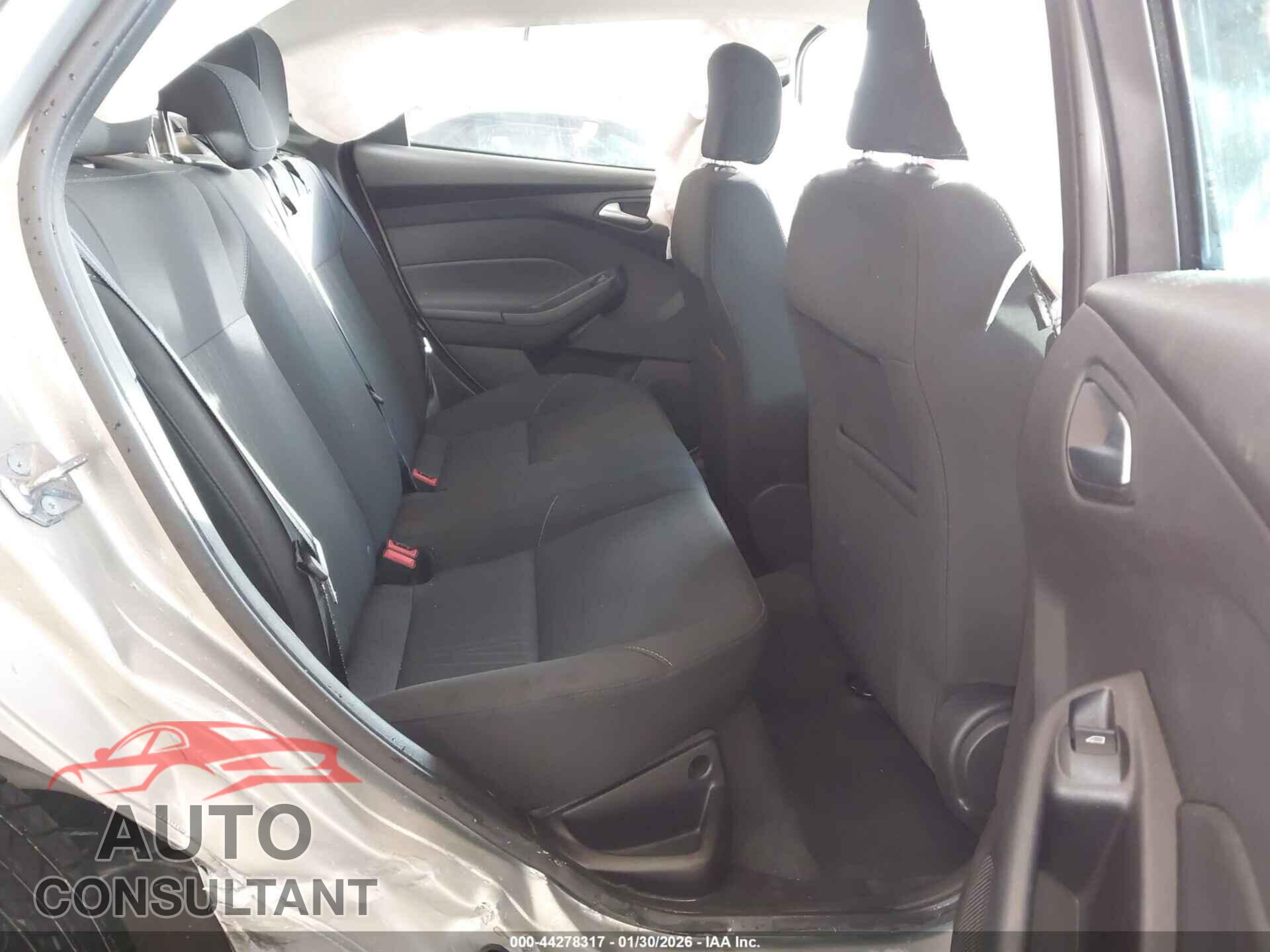 FORD FOCUS 2016 - 1FADP3F21GL340862
