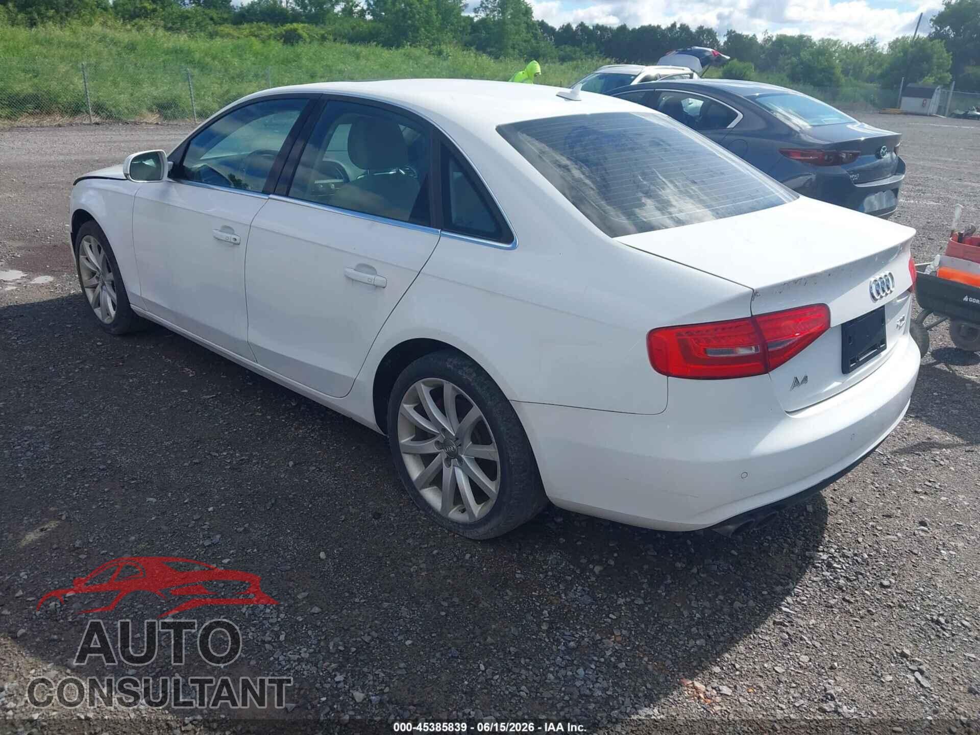 AUDI A4 2013 - WAUFFAFL9DN008376