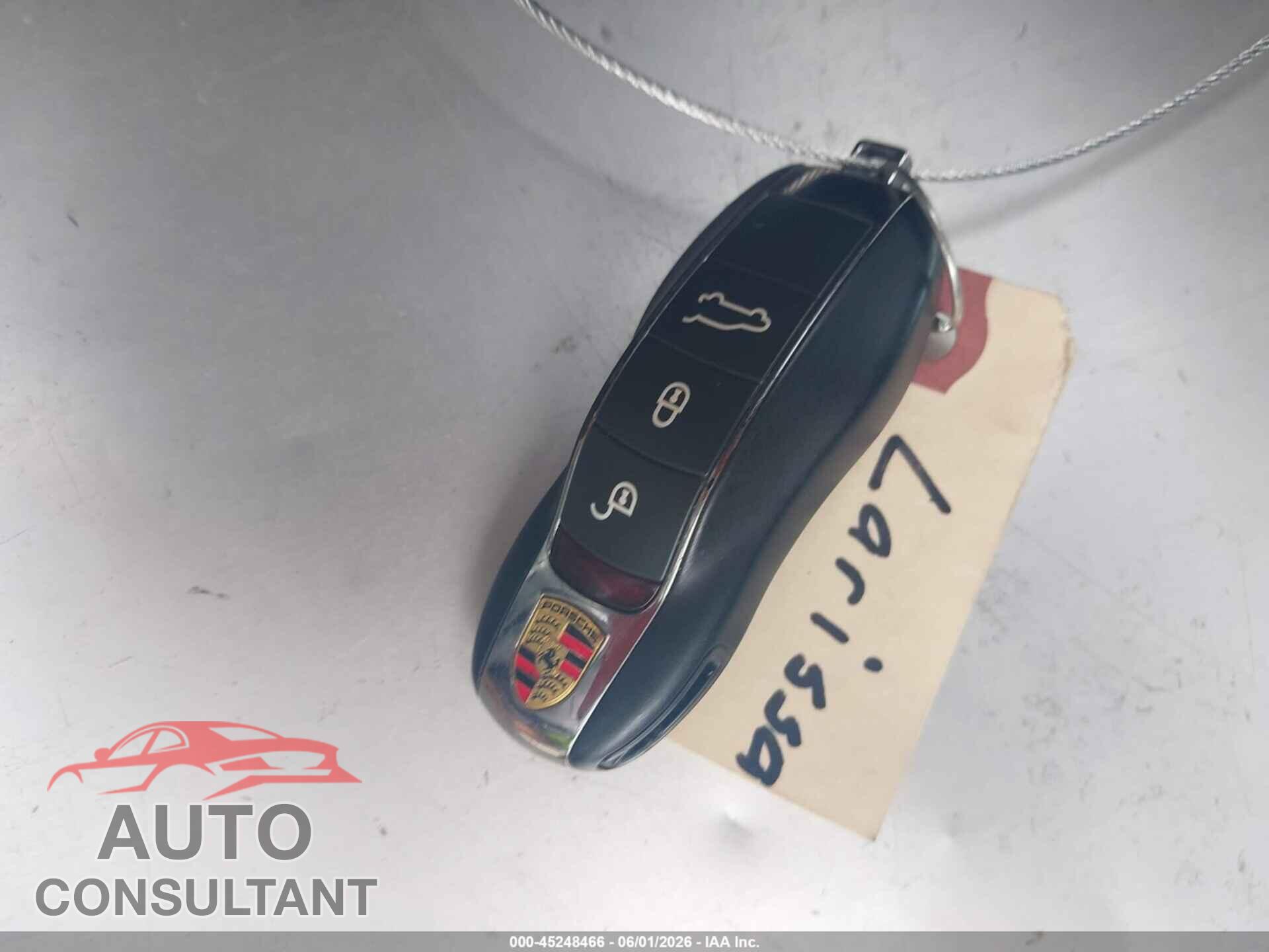 PORSCHE CAYENNE 2017 - WP1AA2A29HKA82869