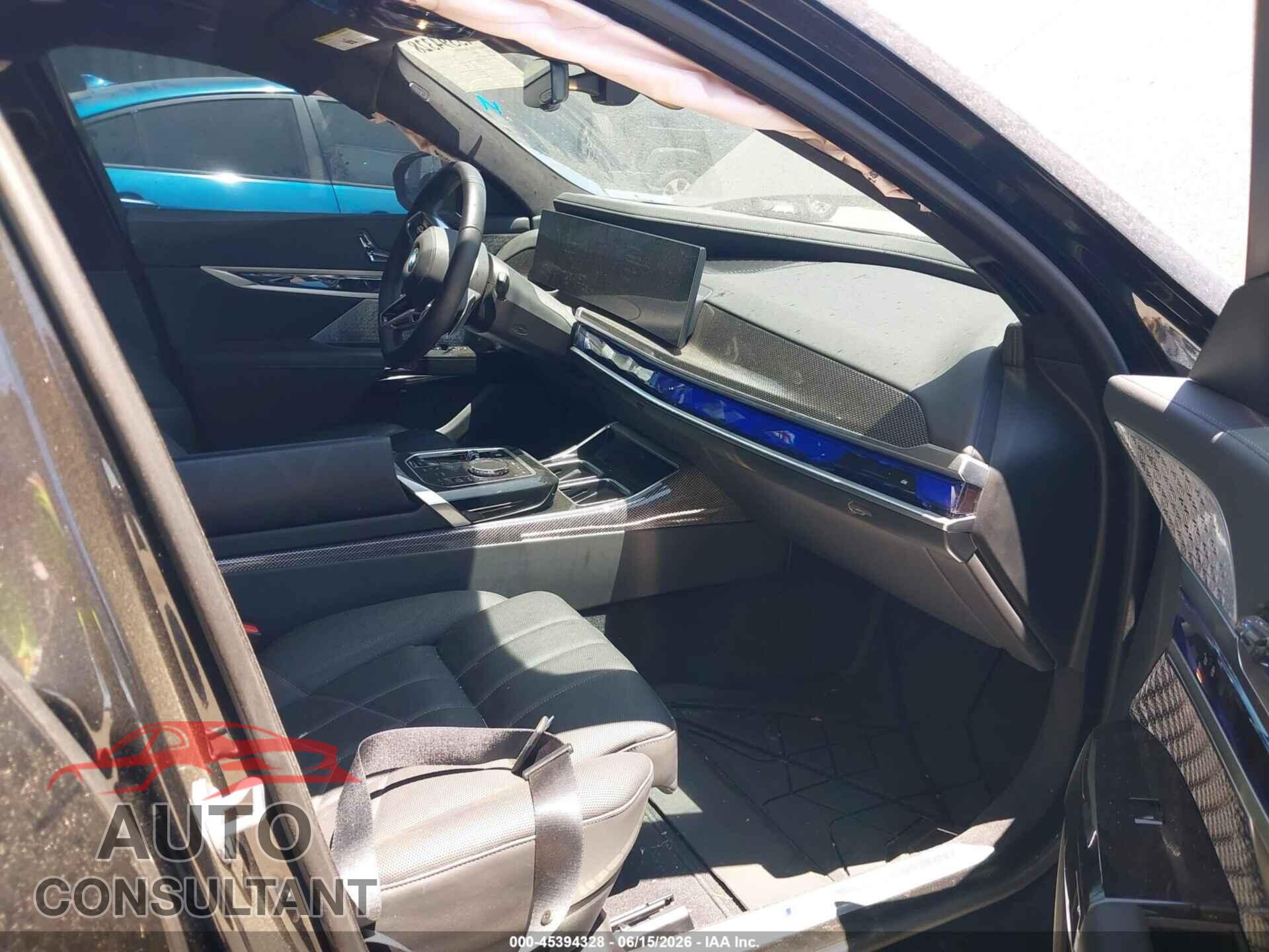 BMW 760I 2025 - WBA33EJ03SCU72563