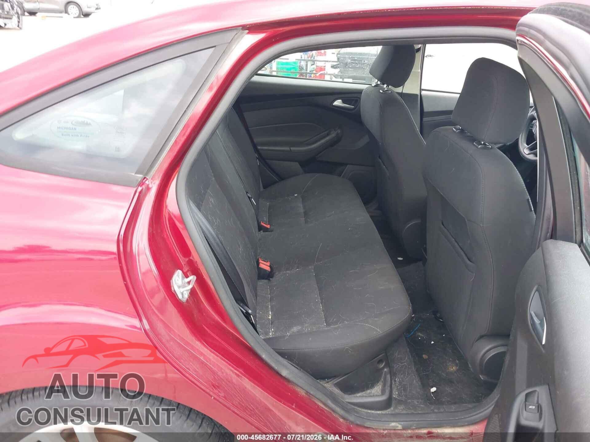 FORD FOCUS 2016 - 1FADP3F27GL368567