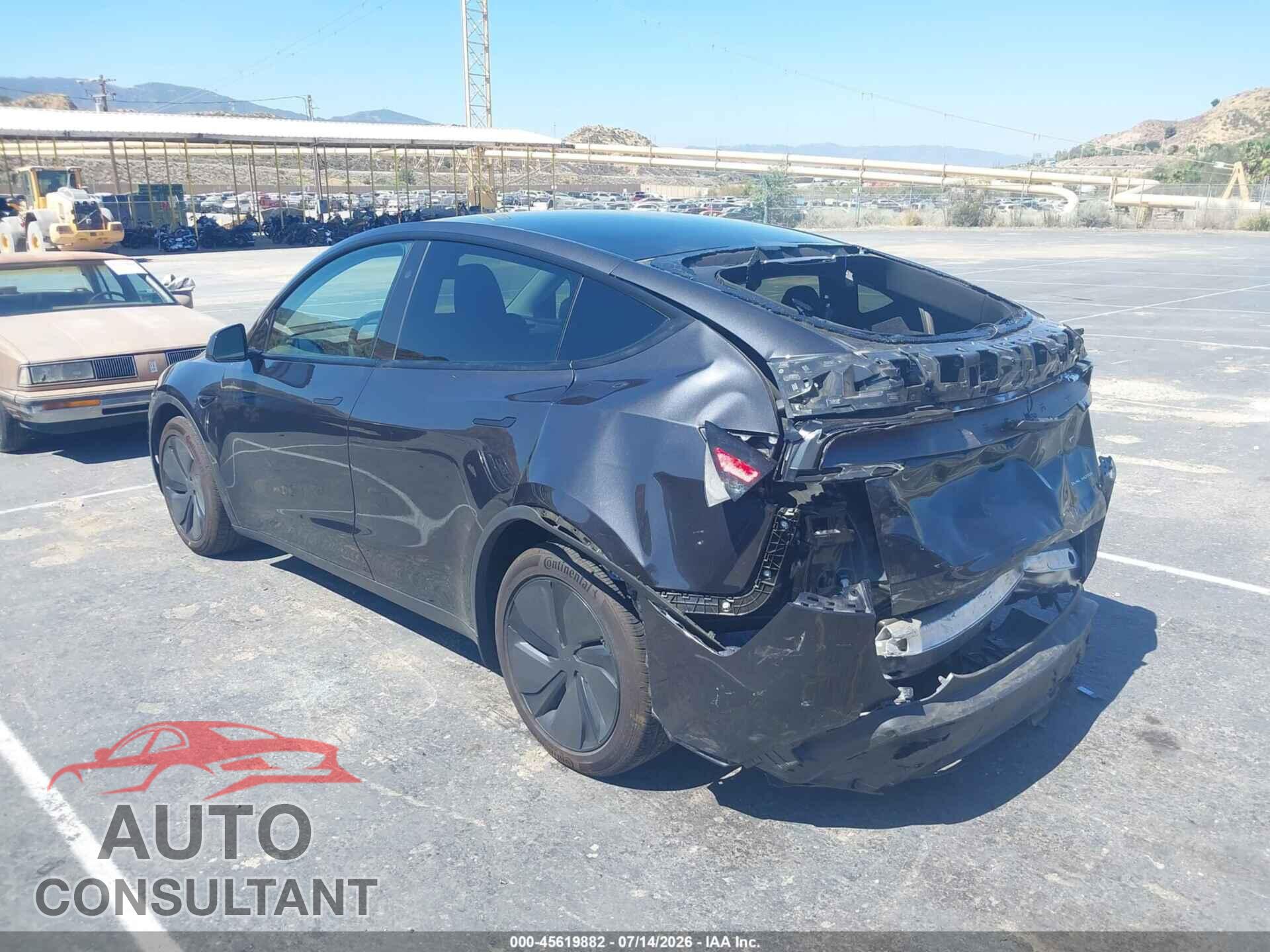 TESLA MODEL Y 2026 - 7SAYGDEE8TF434475