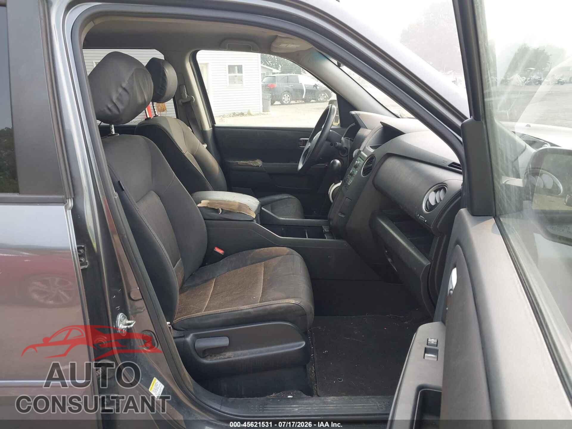 HONDA PILOT 2011 - 5FNYF4H40BB055018