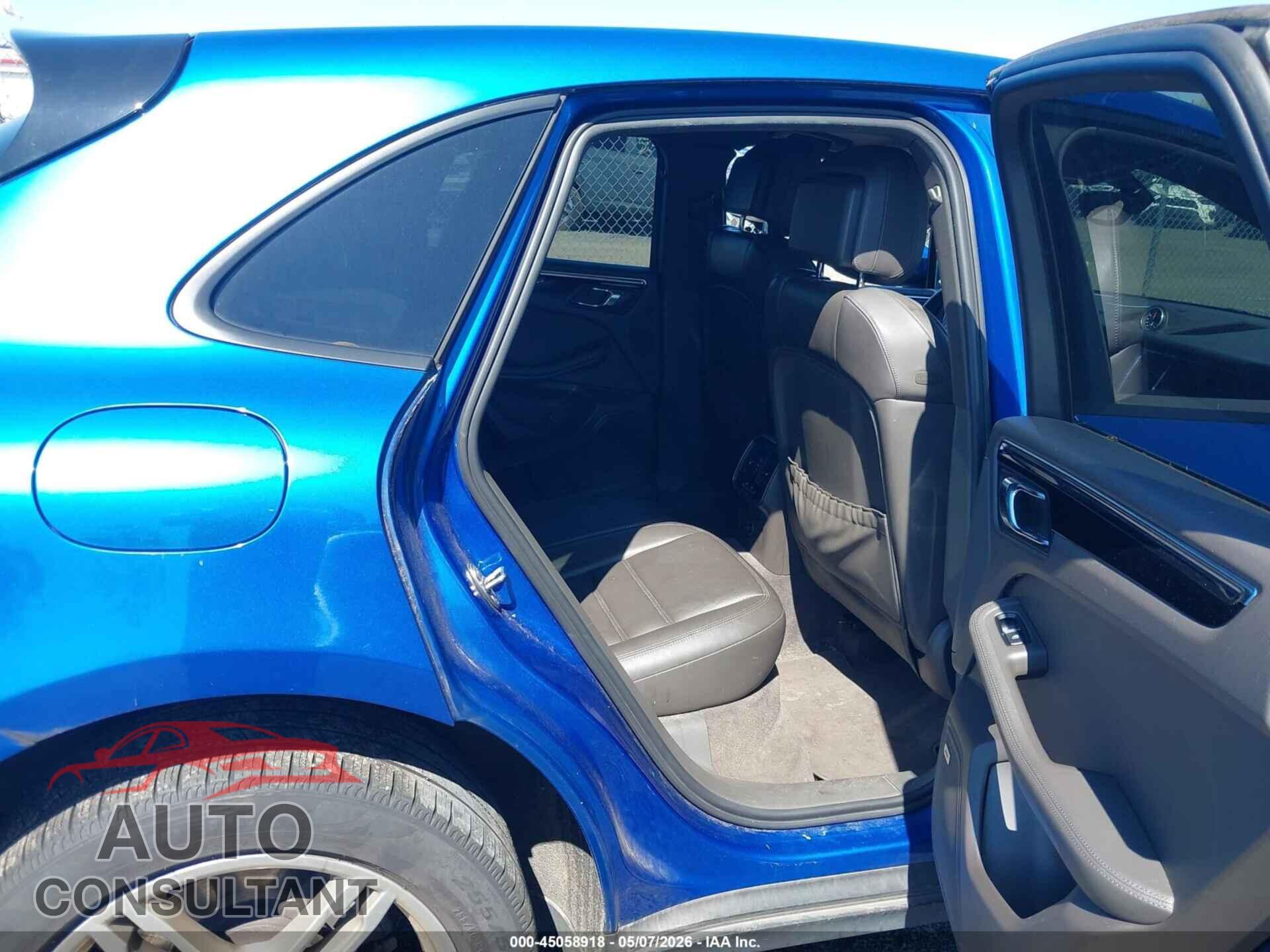 PORSCHE MACAN 2015 - WP1AB2A53FLB42921