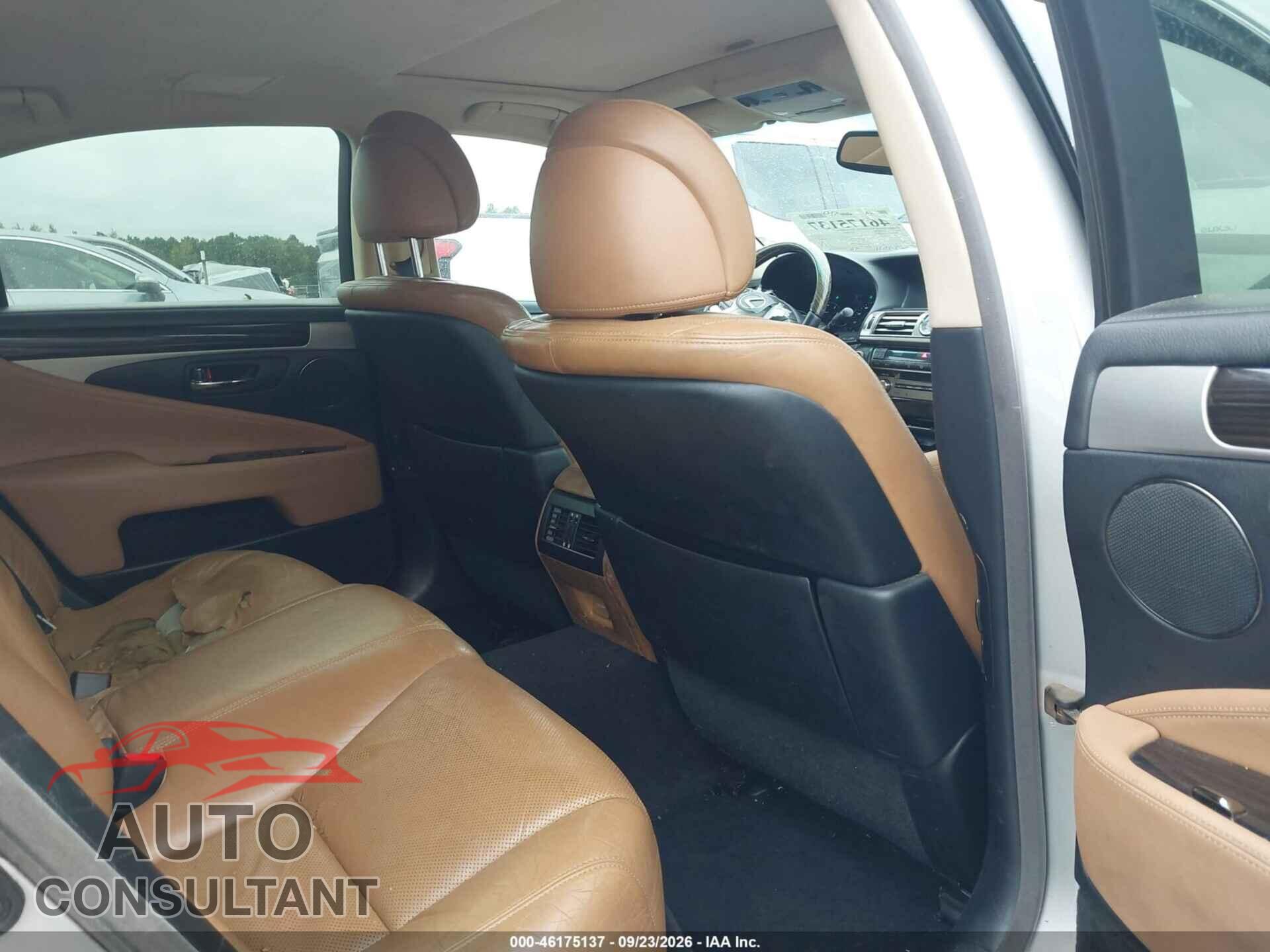 LEXUS LS 460 2013 - JTHBL5EF3D5116875