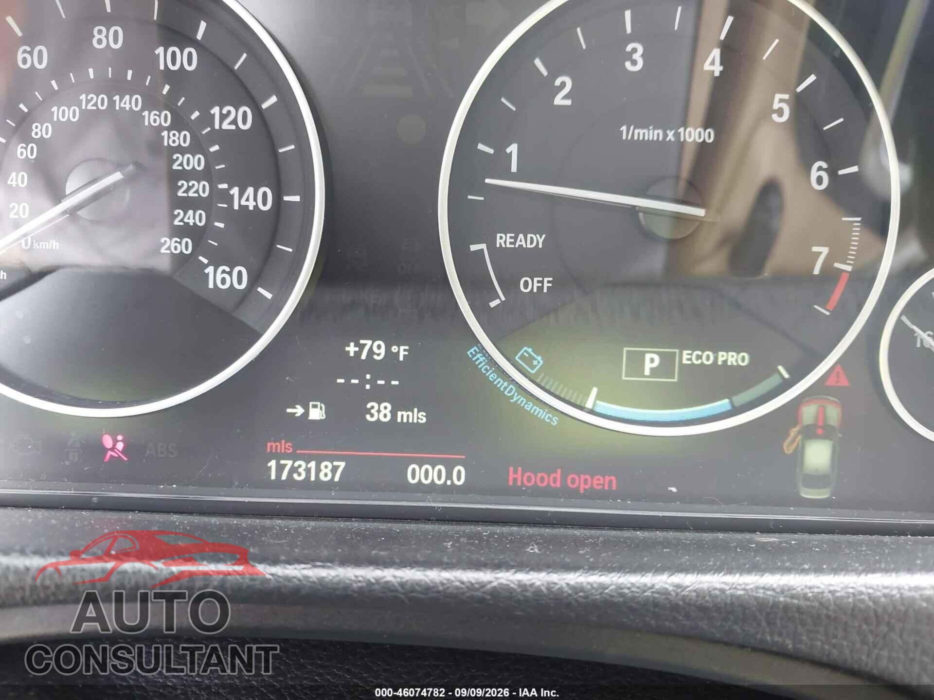 BMW 328I 2013 - WBA3B5G52DNS05945