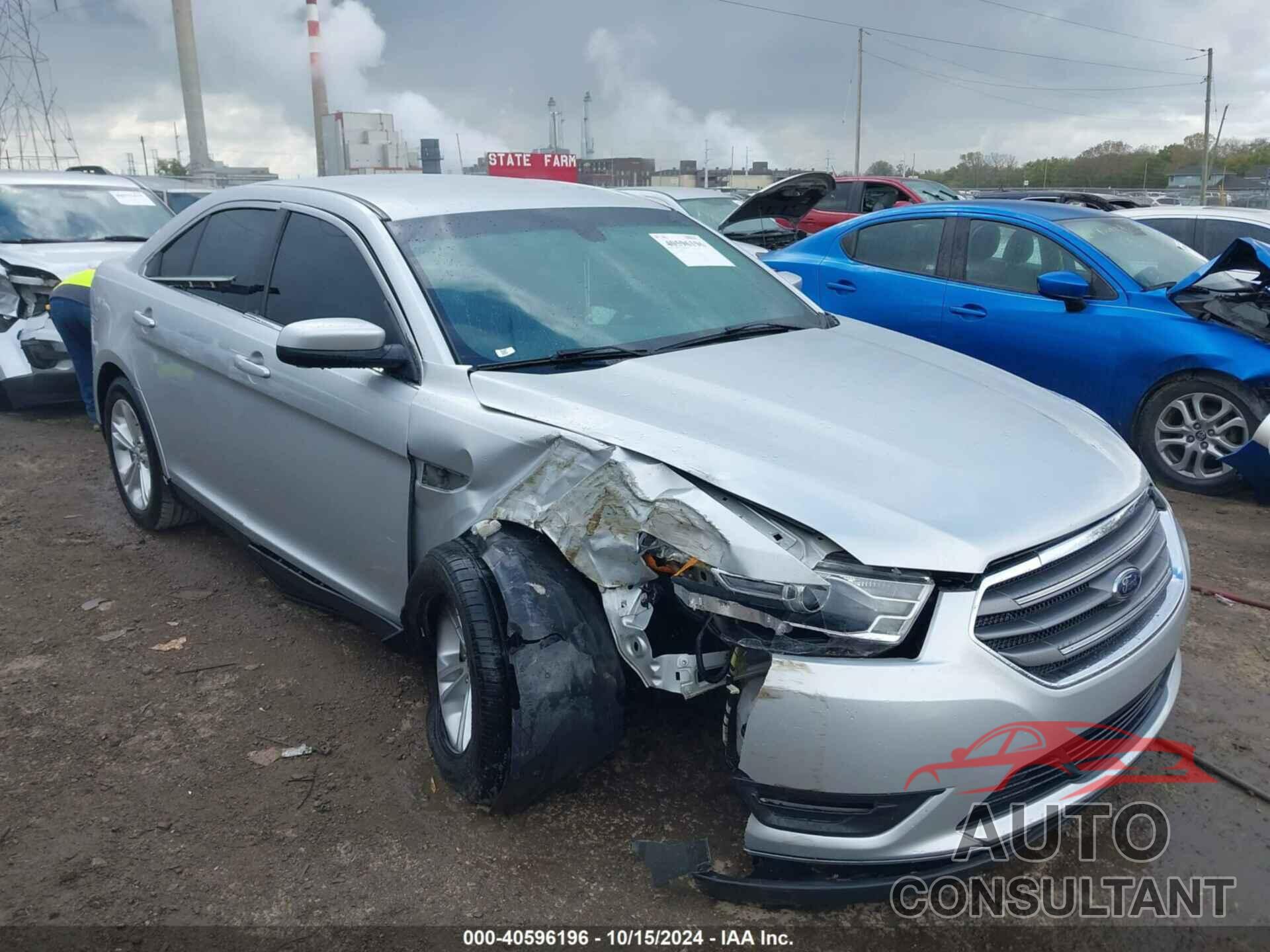 FORD TAURUS 2017 - 1FAHP2E87HG117348