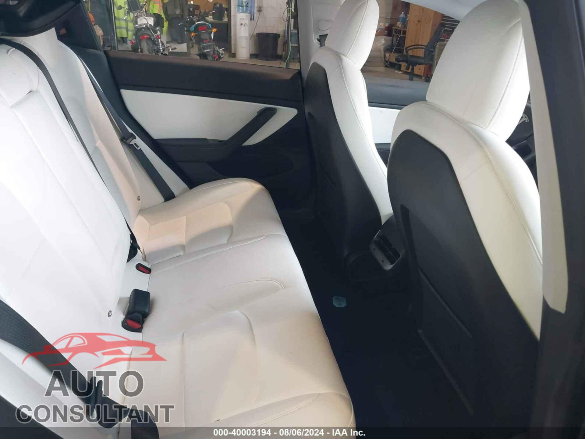 TESLA MODEL 3 2018 - 5YJ3E1EB2JF097736