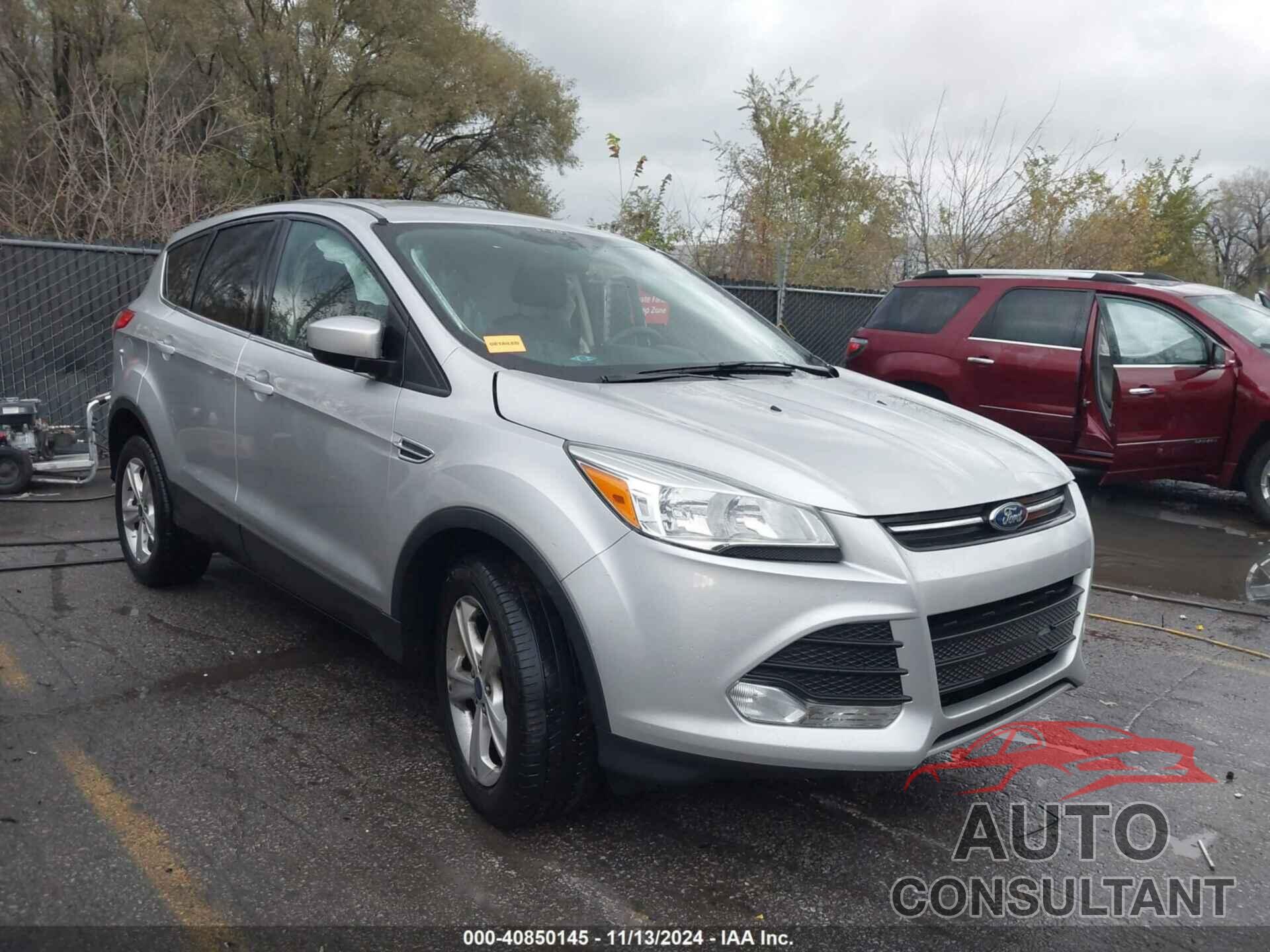 FORD ESCAPE 2015 - 1FMCU0GXXFUA25148
