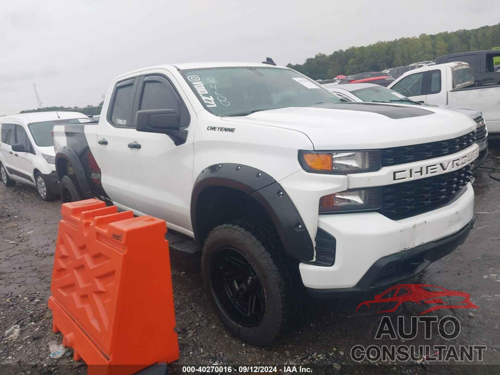 CHEVROLET SILVERADO 1500 2019 - 1GCRWBEF3KZ238468