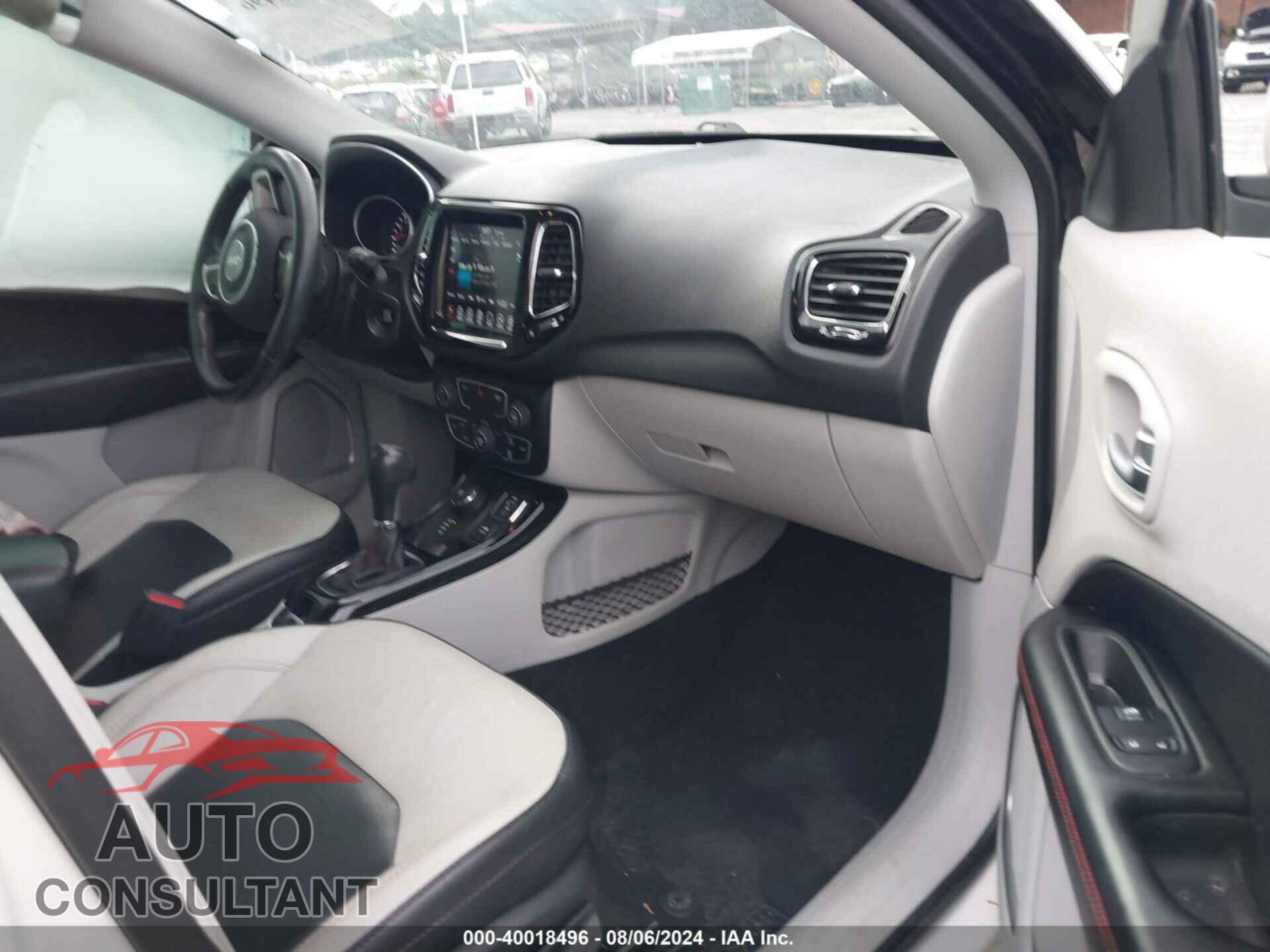 JEEP COMPASS 2019 - 3C4NJDCB7KT734700