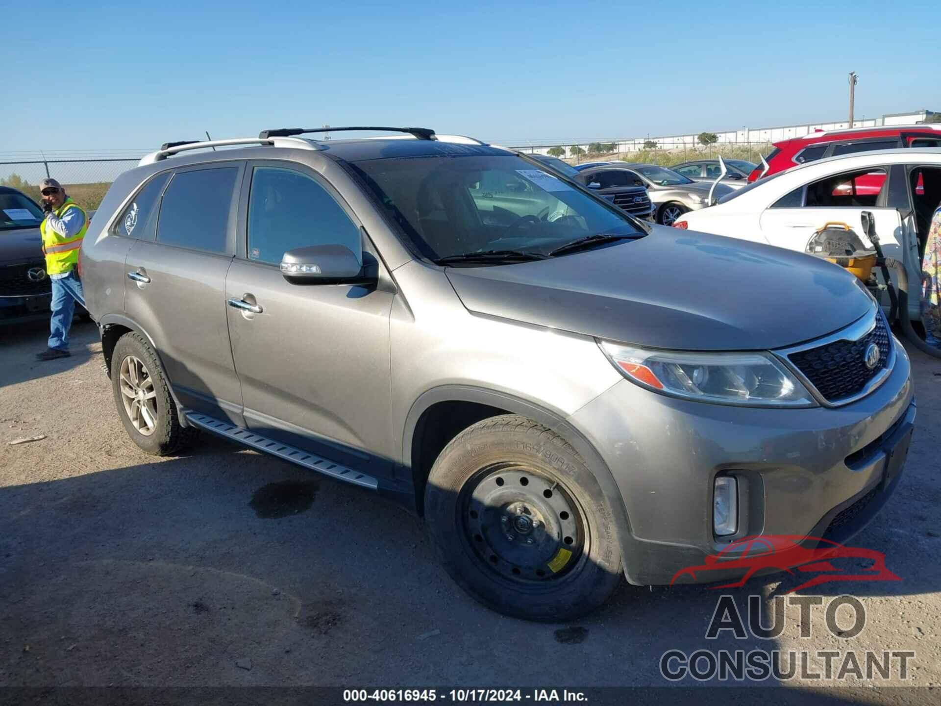 KIA SORENTO 2014 - 5XYKT4A67EG444794