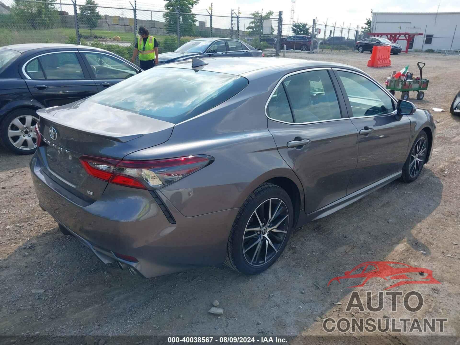 TOYOTA CAMRY 2023 - 4T1G11AK6PU745674