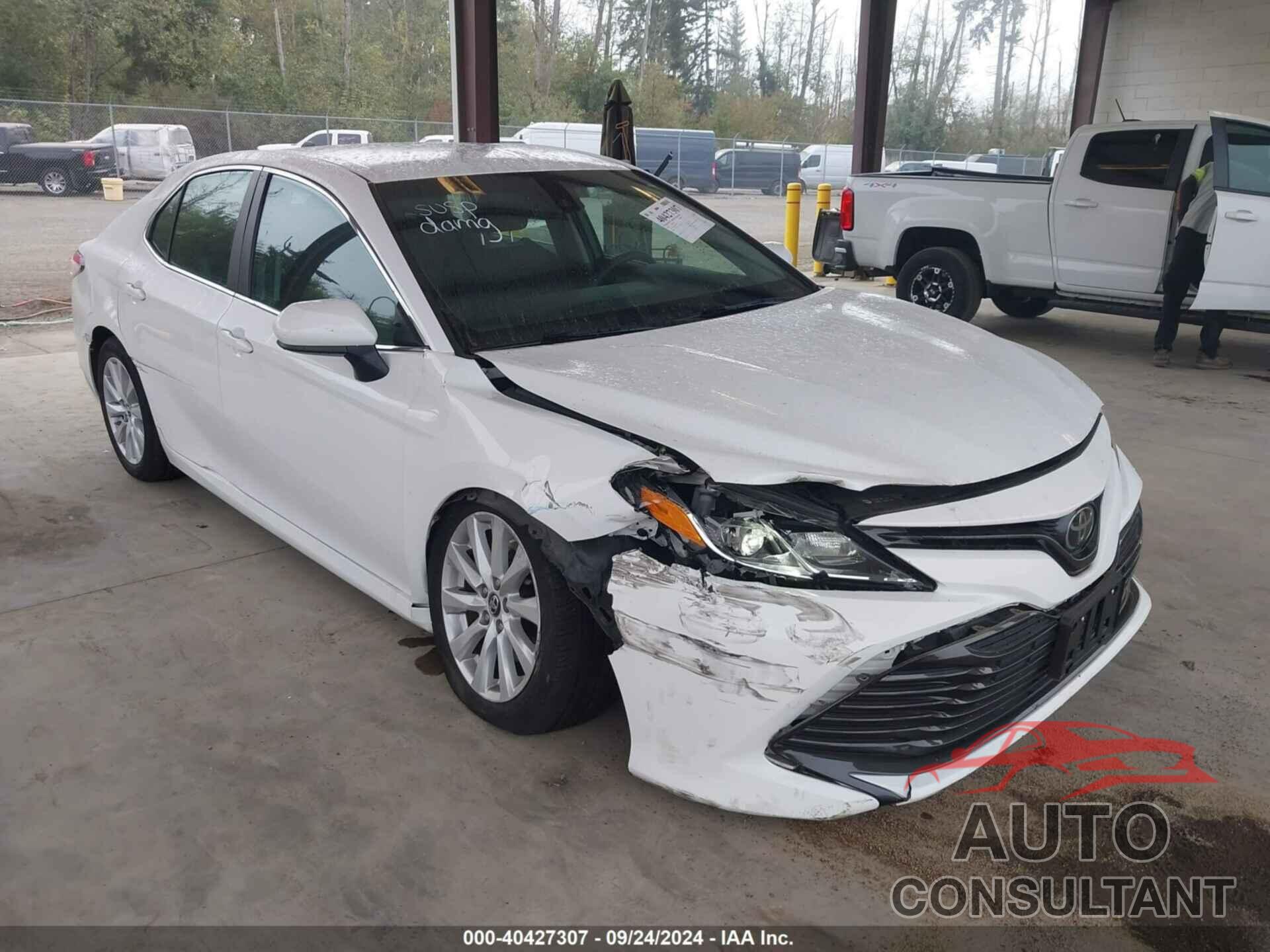 TOYOTA CAMRY 2018 - 4T1B11HK4JU124764