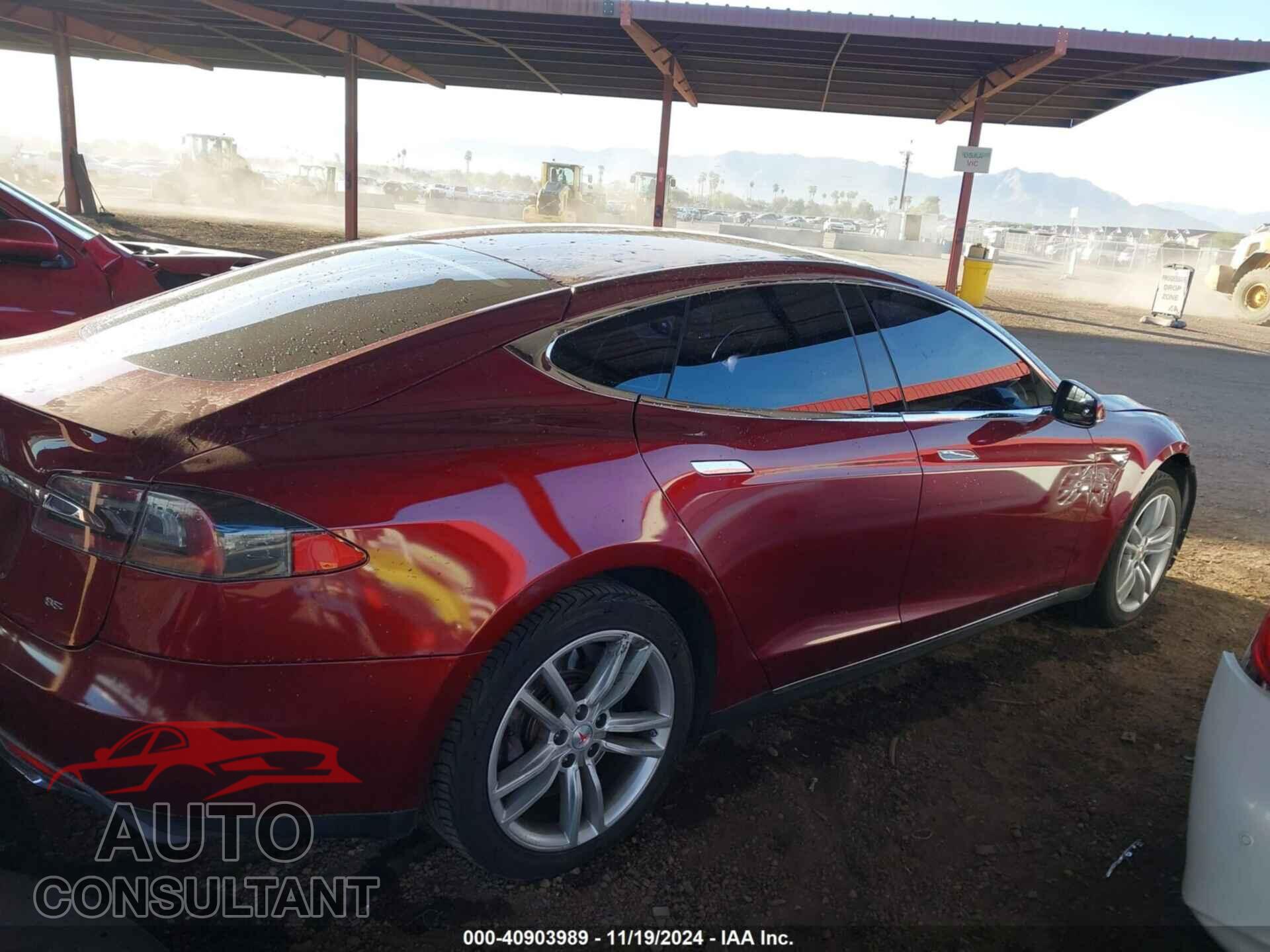 TESLA MODEL S 2012 - 5YJSA1DN0CFS00674