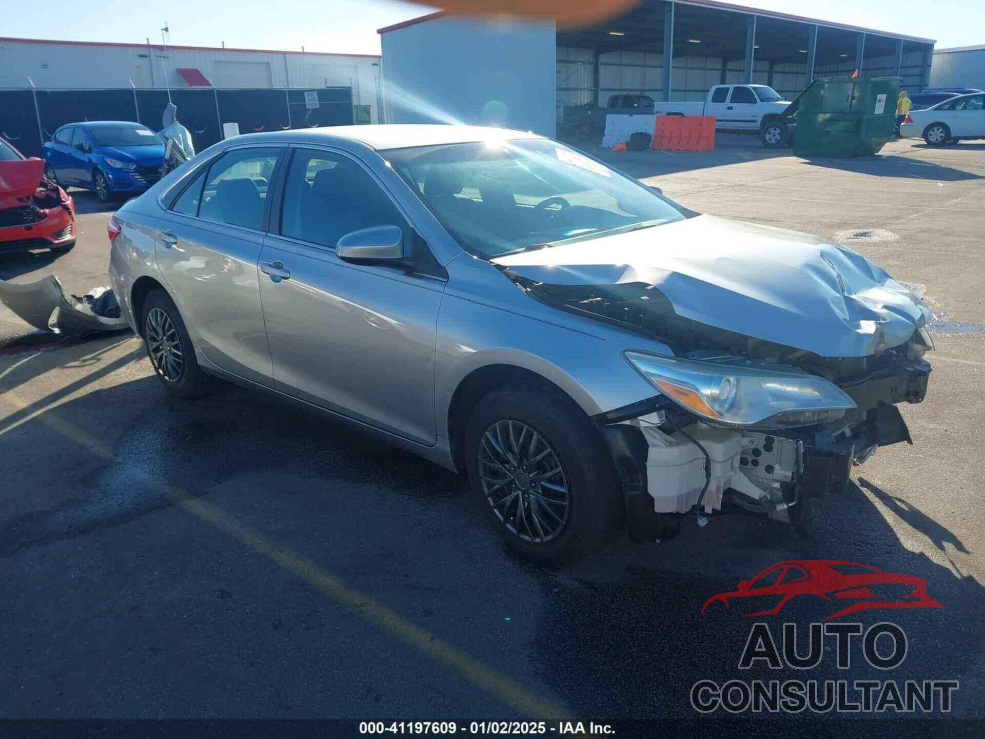 TOYOTA CAMRY 2016 - 4T4BF1FKXGR520555