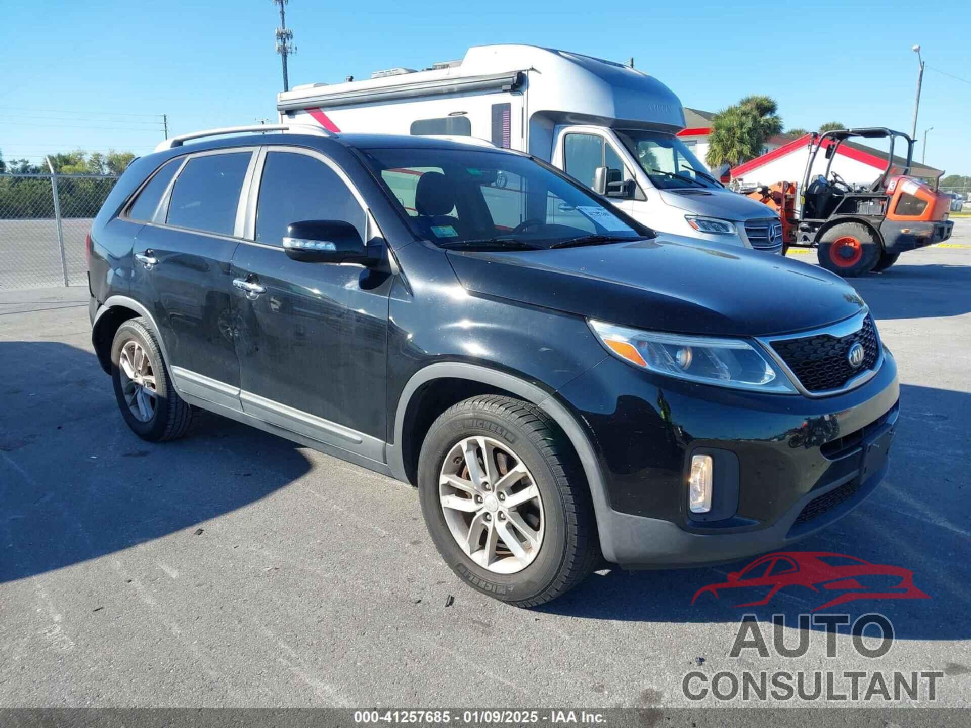 KIA SORENTO 2014 - 5XYKT3A65EG518207