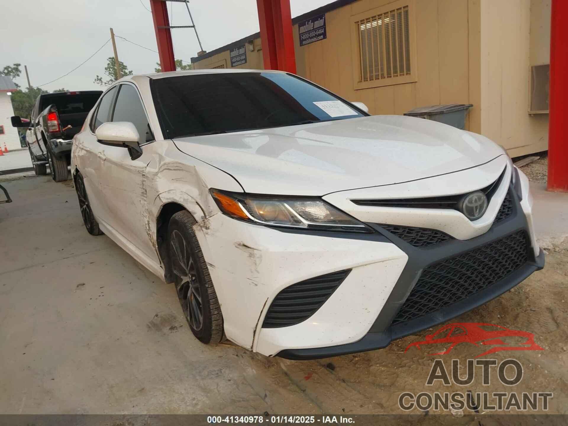 TOYOTA CAMRY 2018 - 4T1B11HK7JU596506