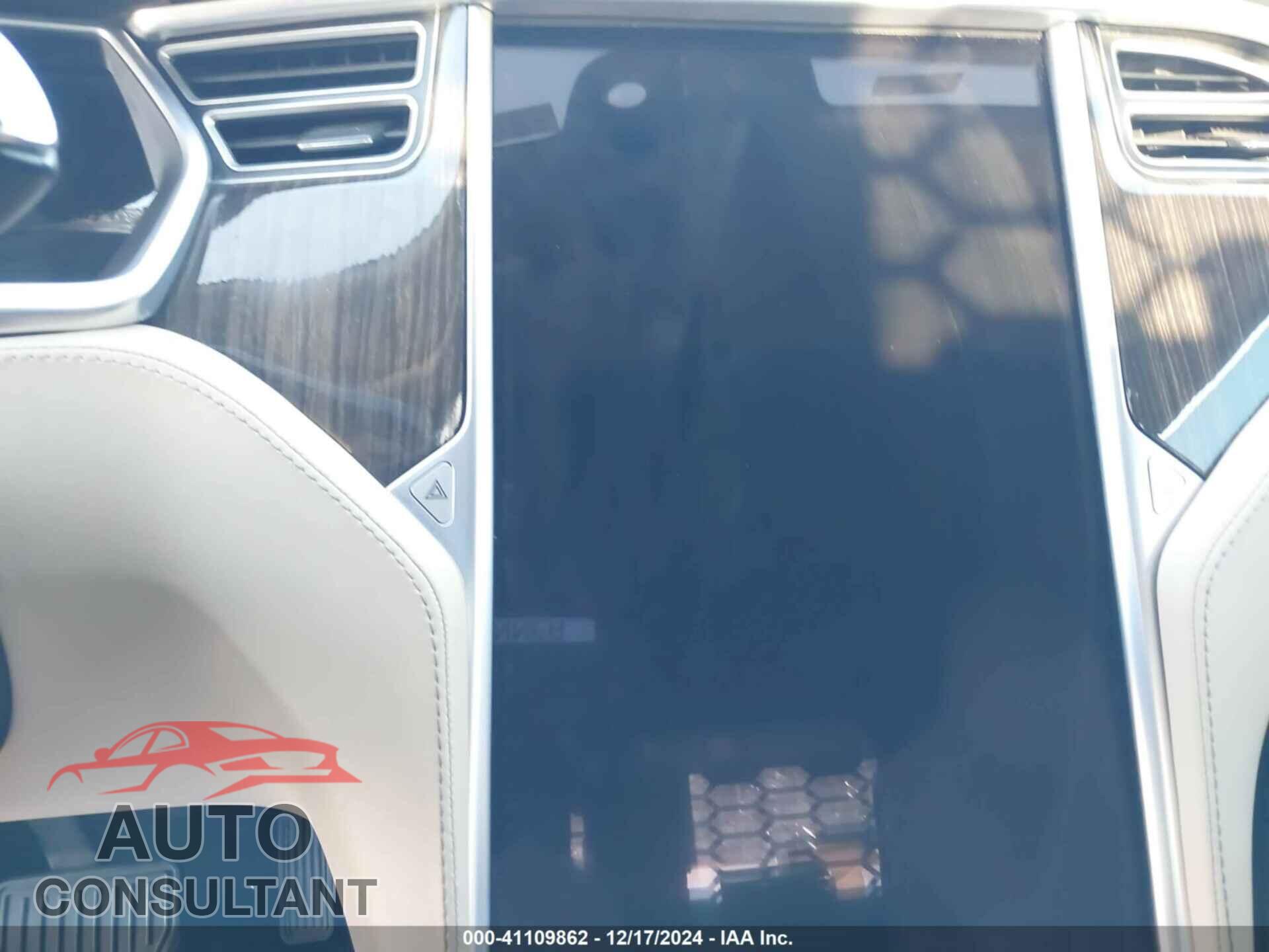 TESLA MODEL S 2013 - 5YJSA1DN5DFP27711
