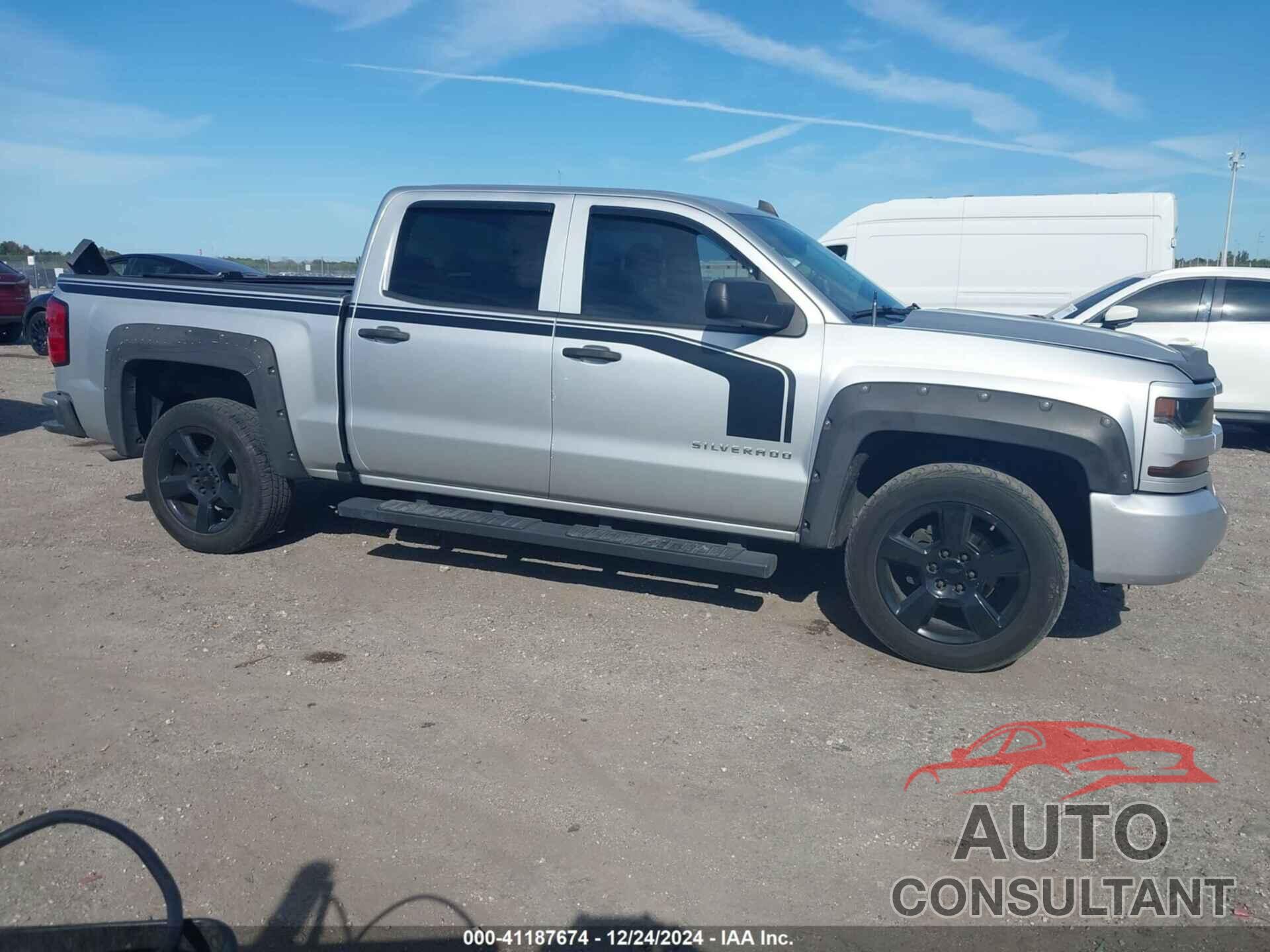 CHEVROLET SILVERADO 1500 2018 - 3GCPCPEC0JG161592