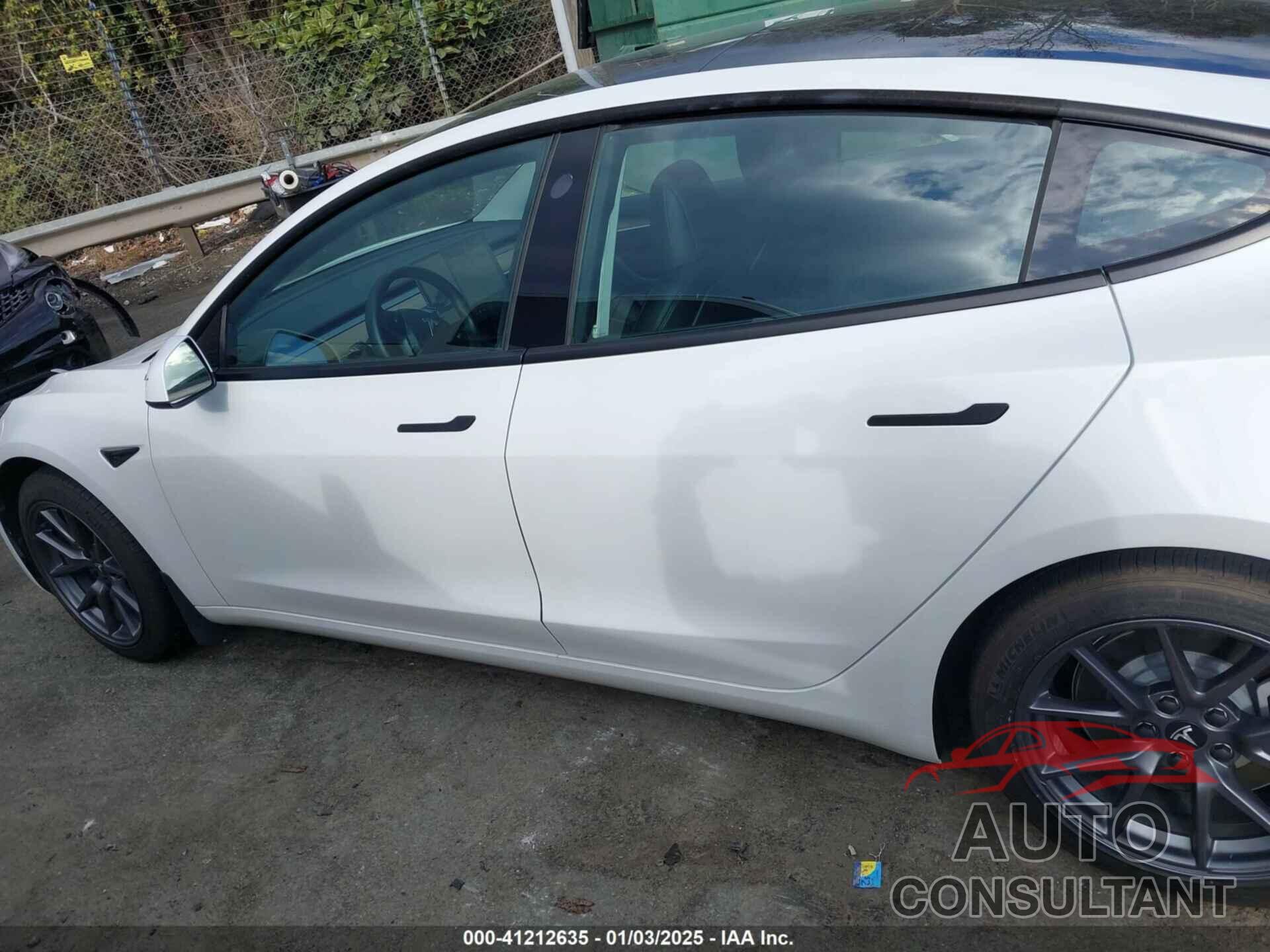 TESLA MODEL 3 2021 - 5YJ3E1EA8MF977447