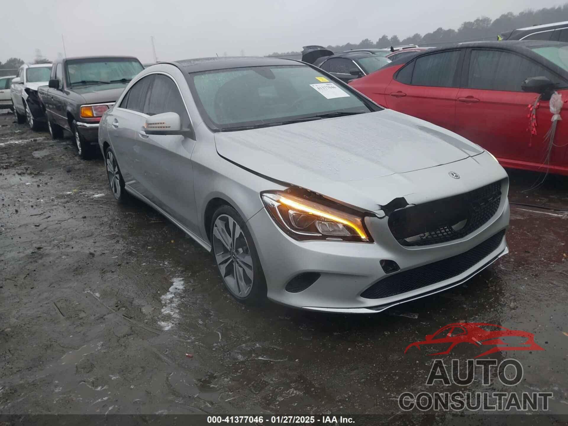 MERCEDES-BENZ CLA 250 2019 - WDDSJ4EB6KN722477