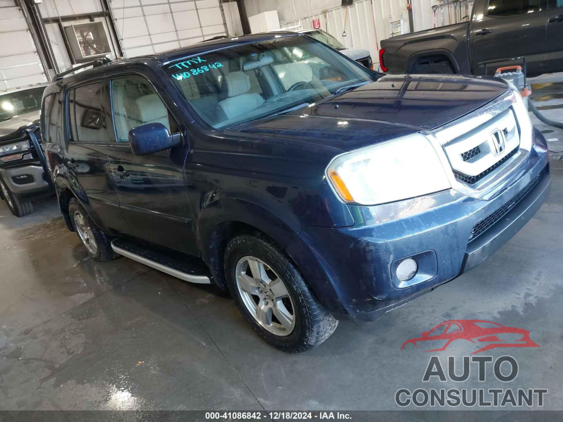 HONDA PILOT 2010 - 5FNYF4H40AB005203